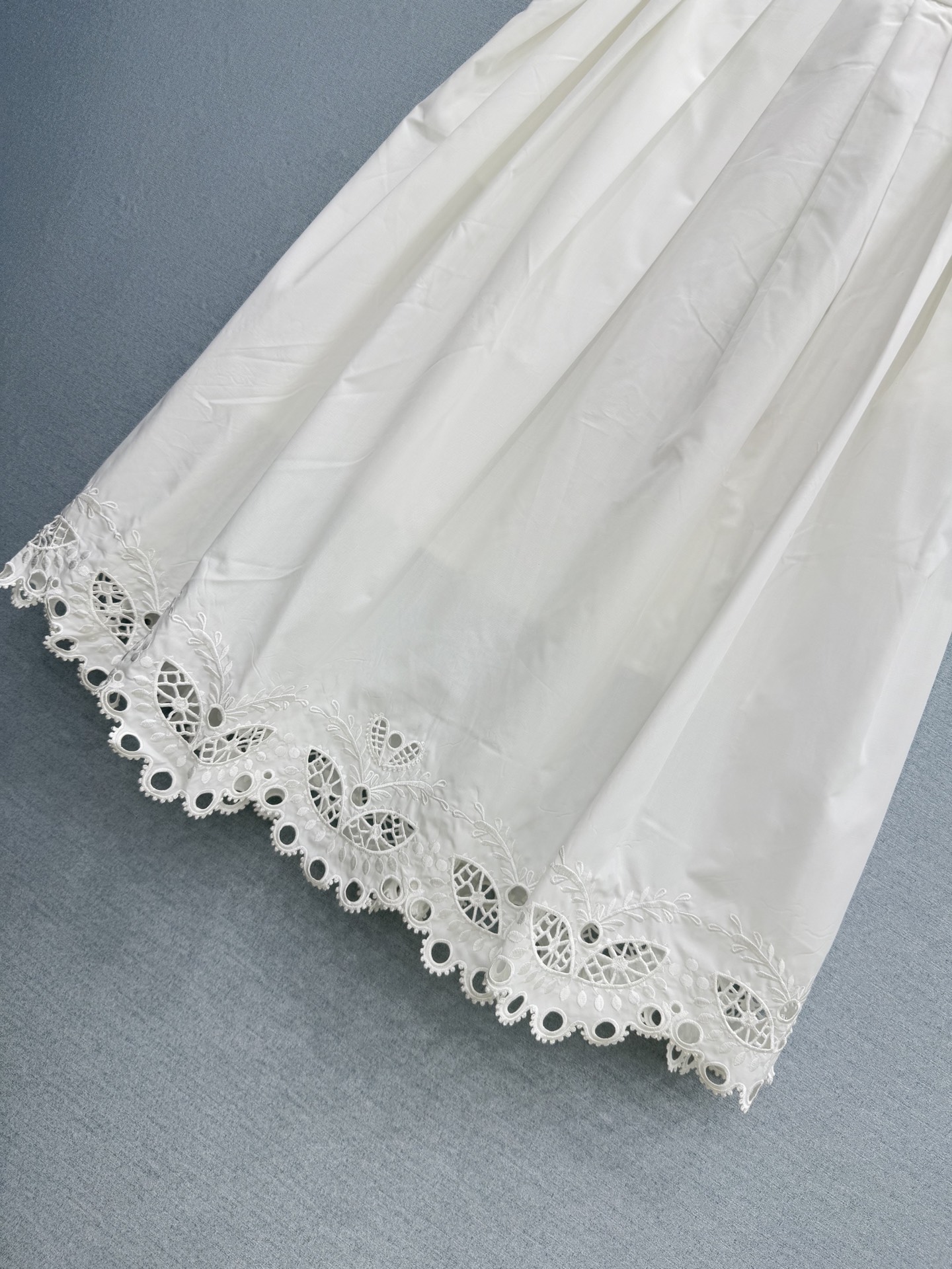 🛒𝐍𝐄𝐖 · 𝟐𝟎𝟐6/爆款现货原单品质 小众*｜2026新品水溶刺绣长半裙 系列款精致版型，高级肌理细