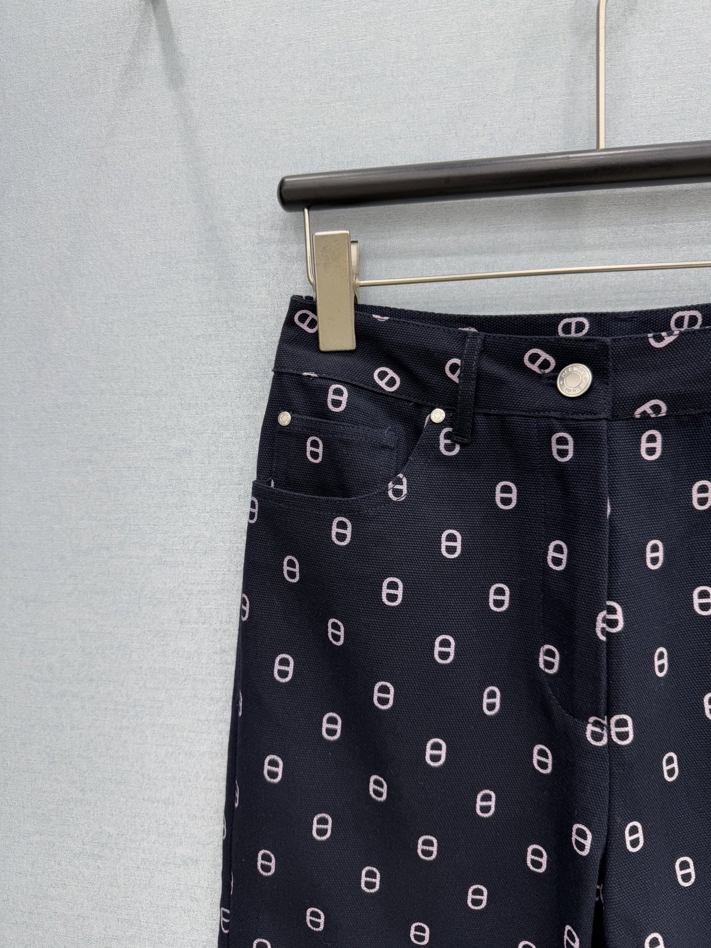 🛒𝐍𝐄𝐖 · 𝟐𝟎𝟐5/爆款现货【原单品质】Her*｜ 2025新品印花牛仔裤定制YB进口材质 质感舒适