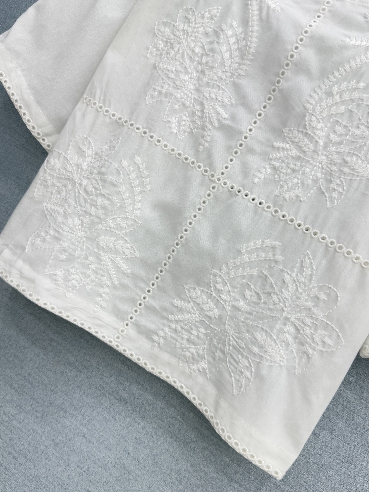 🛒𝐍𝐄𝐖 · 𝟐𝟎𝟐6/爆款现货原单品质 小众*｜2026新品椰树刺绣衬衫精致版型，高级肌理细腻 极简主