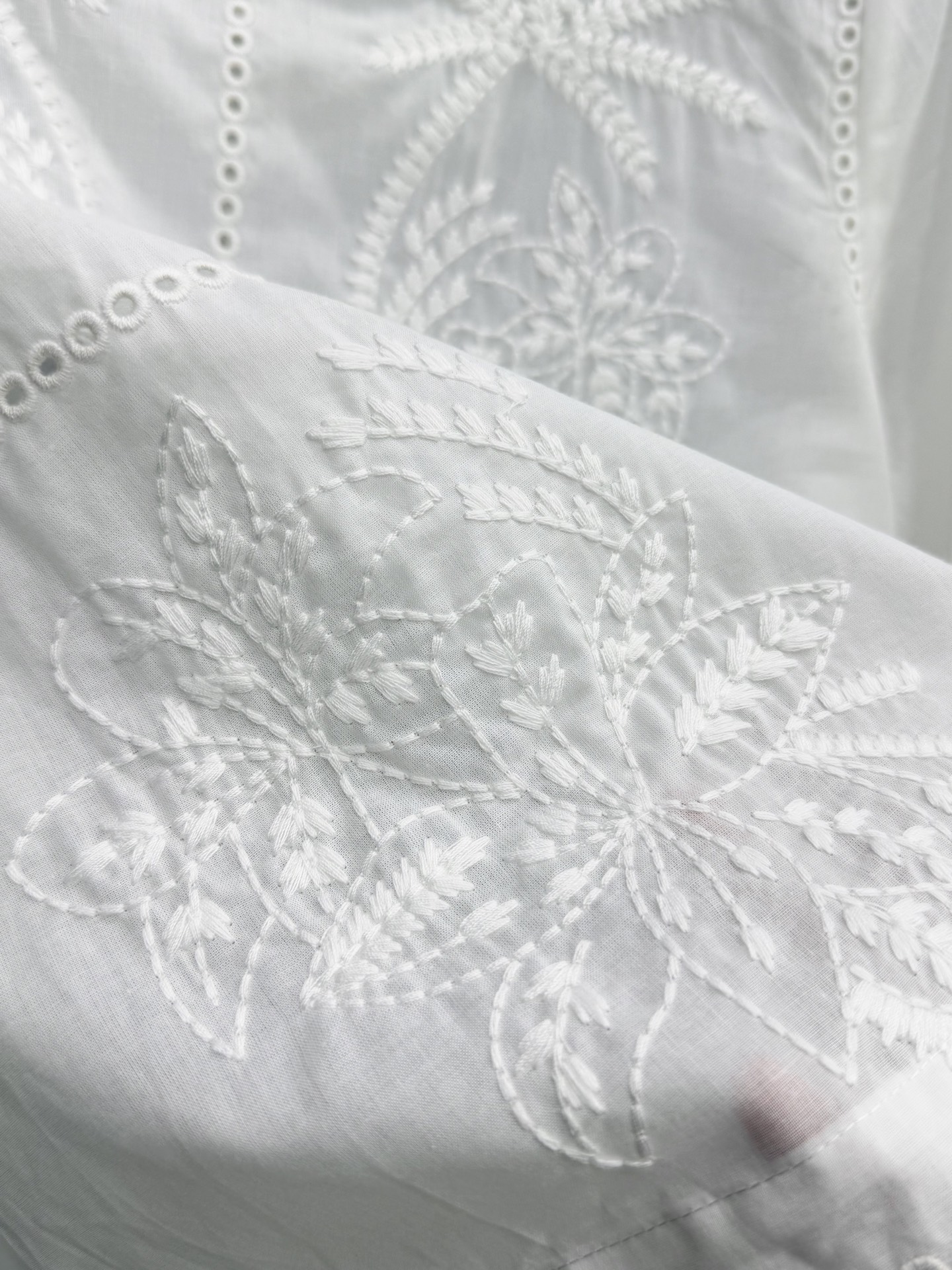 🛒𝐍𝐄𝐖 · 𝟐𝟎𝟐6/爆款现货原单品质 小众*｜2026新品椰树刺绣衬衫精致版型，高级肌理细腻 极简主