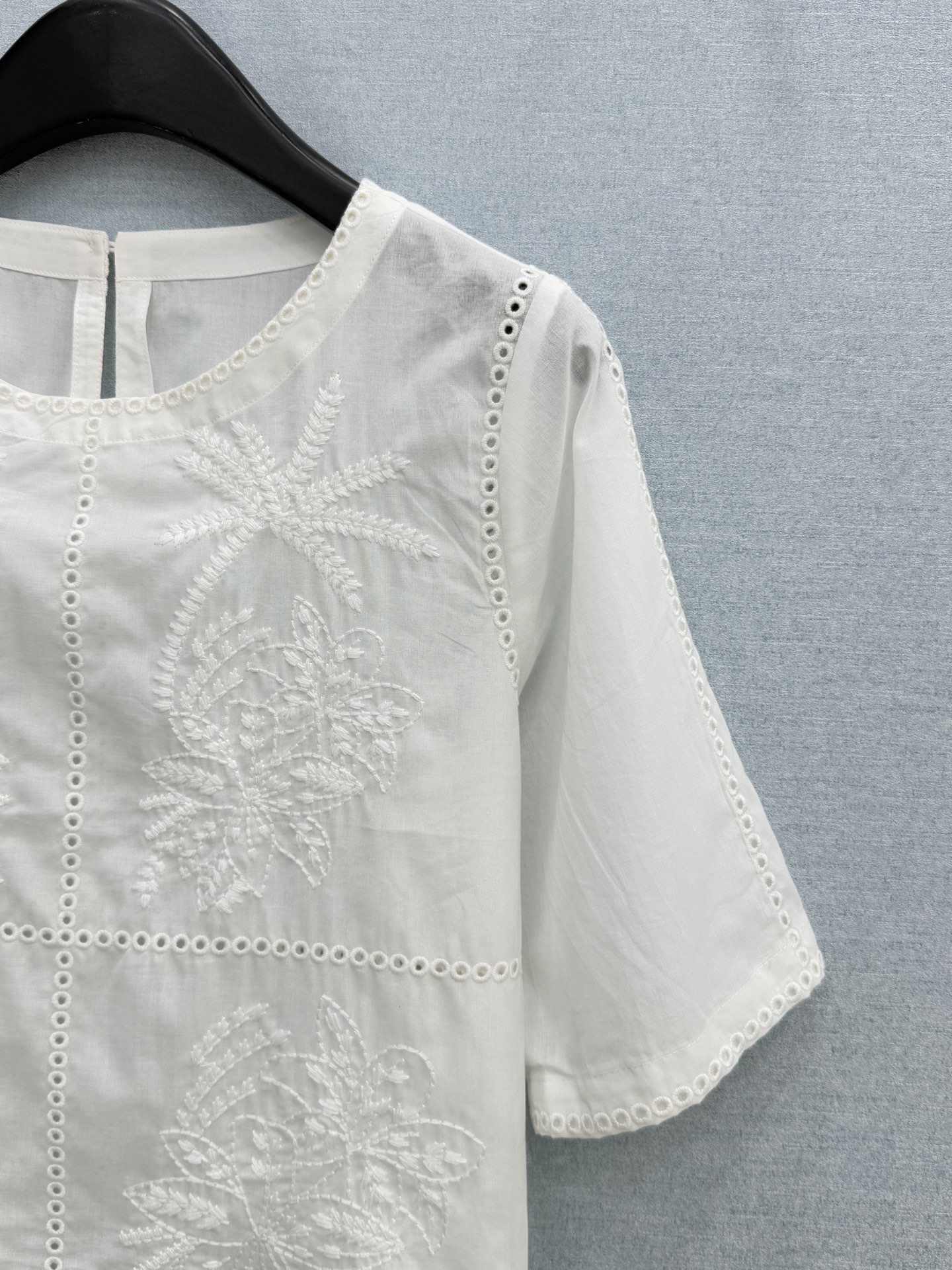 🛒𝐍𝐄𝐖 · 𝟐𝟎𝟐6/爆款现货原单品质 小众*｜2026新品椰树刺绣衬衫精致版型，高级肌理细腻 极简主