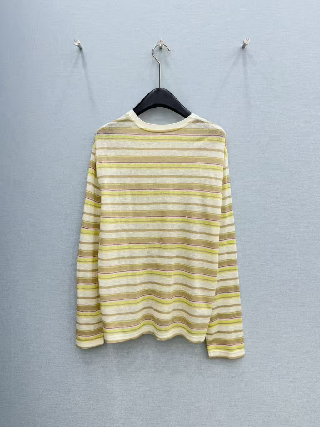 🛒𝐍𝐄𝐖 · 𝟐𝟎𝟐6/爆款现货【春夏上新】 设计师小众｜2026新款印花条纹防晒长袖T恤高订面料，百搭