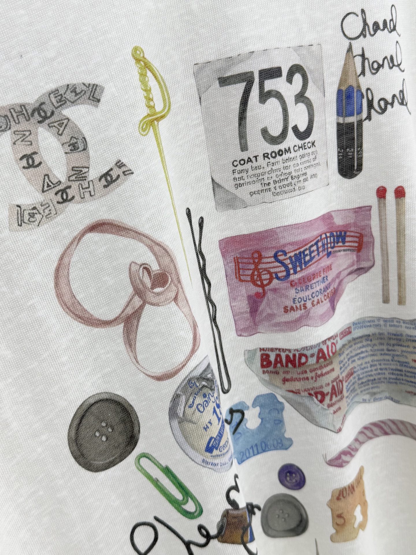 🛒𝐍𝐄𝐖 · 𝟐𝟎𝟐6/爆款现货【春夏上新】 设计师小众｜2026新款印花刺绣防晒长袖T恤高订面料，百搭