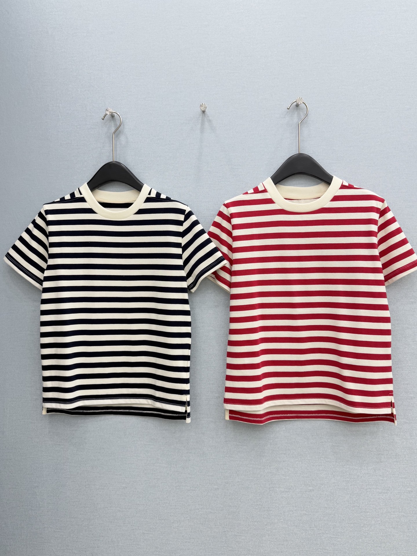 26夏季新品 经典条纹半袖🚢面料：100%棉领口：97%棉 3%锦纶 🚢经典圆领+落肩版型，适配各种身形