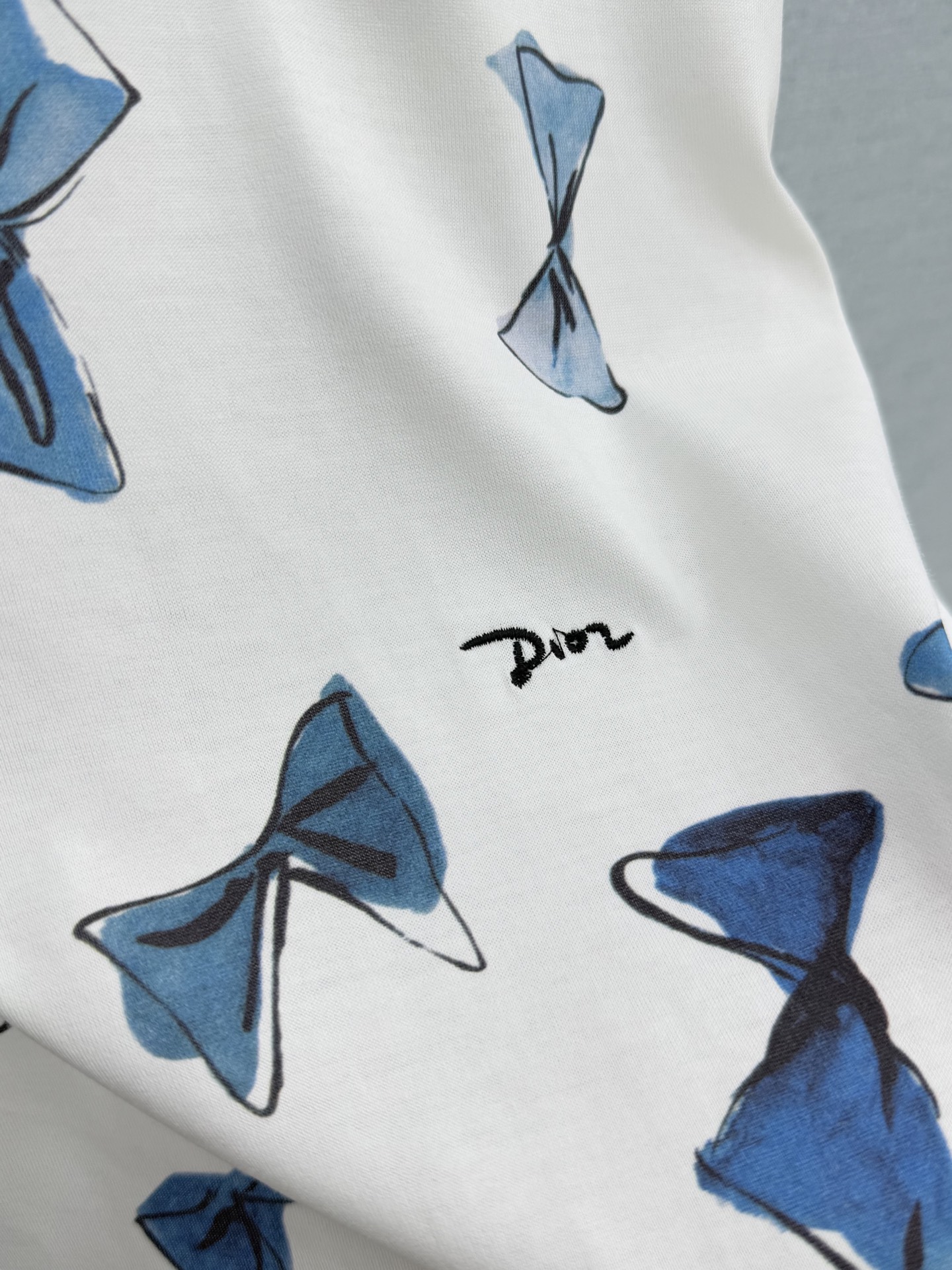 🛒𝐍𝐄𝐖 · 𝟐𝟎𝟐6/爆款现货原单品质 Dio*｜精致刺绣印花短袖条纹T恤高订面料 亲肤透气舒适标志性