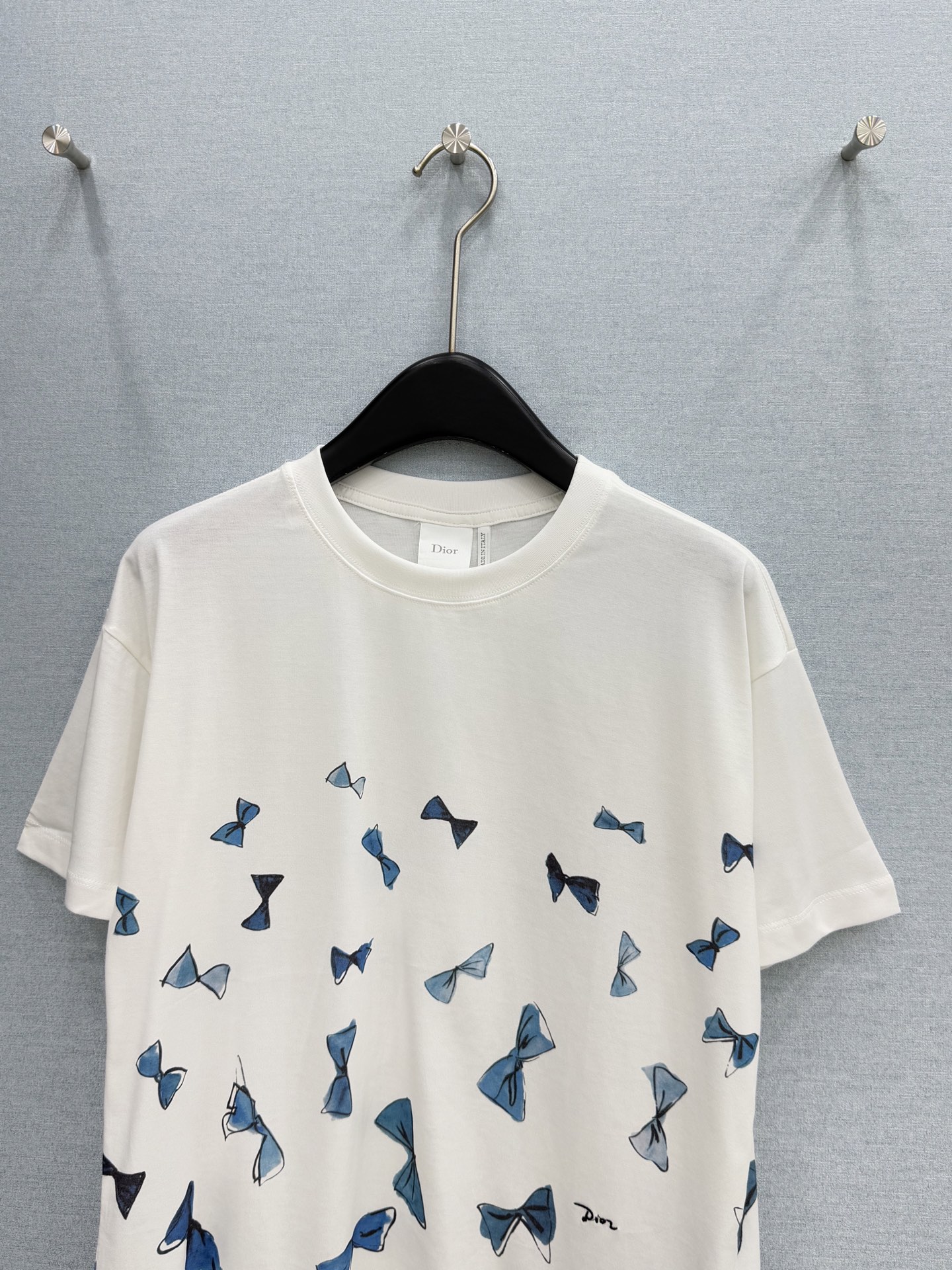 🛒𝐍𝐄𝐖 · 𝟐𝟎𝟐6/爆款现货原单品质 Dio*｜精致刺绣印花短袖条纹T恤高订面料 亲肤透气舒适标志性
