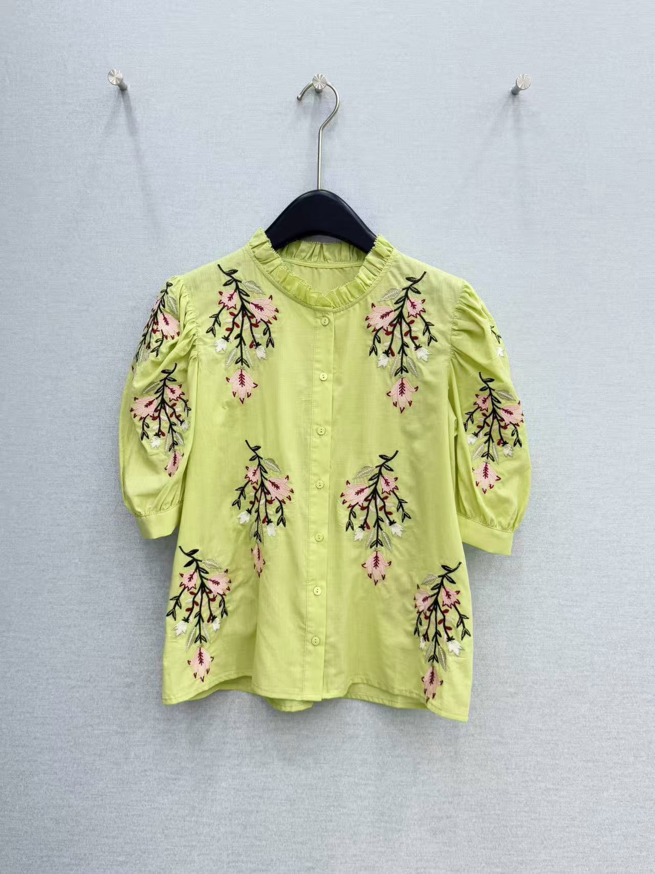 🛒𝐍𝐄𝐖 · 𝟐𝟎𝟐6/爆款现货原单品质 小众*｜2026新品刺绣衬衫精致版型，高级肌理细腻 极简主义常
