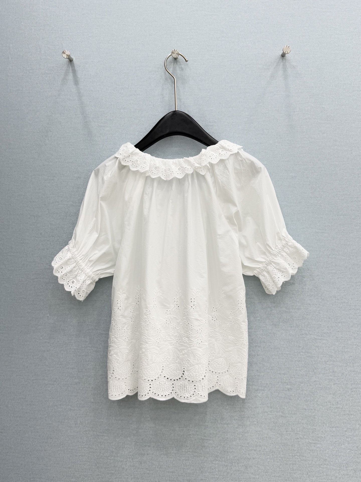 🛒𝐍𝐄𝐖 · 𝟐𝟎𝟐6/爆款现货原单品质 小众*｜2026新品花边刺绣衬衫精致版型，高级肌理细腻 极简主