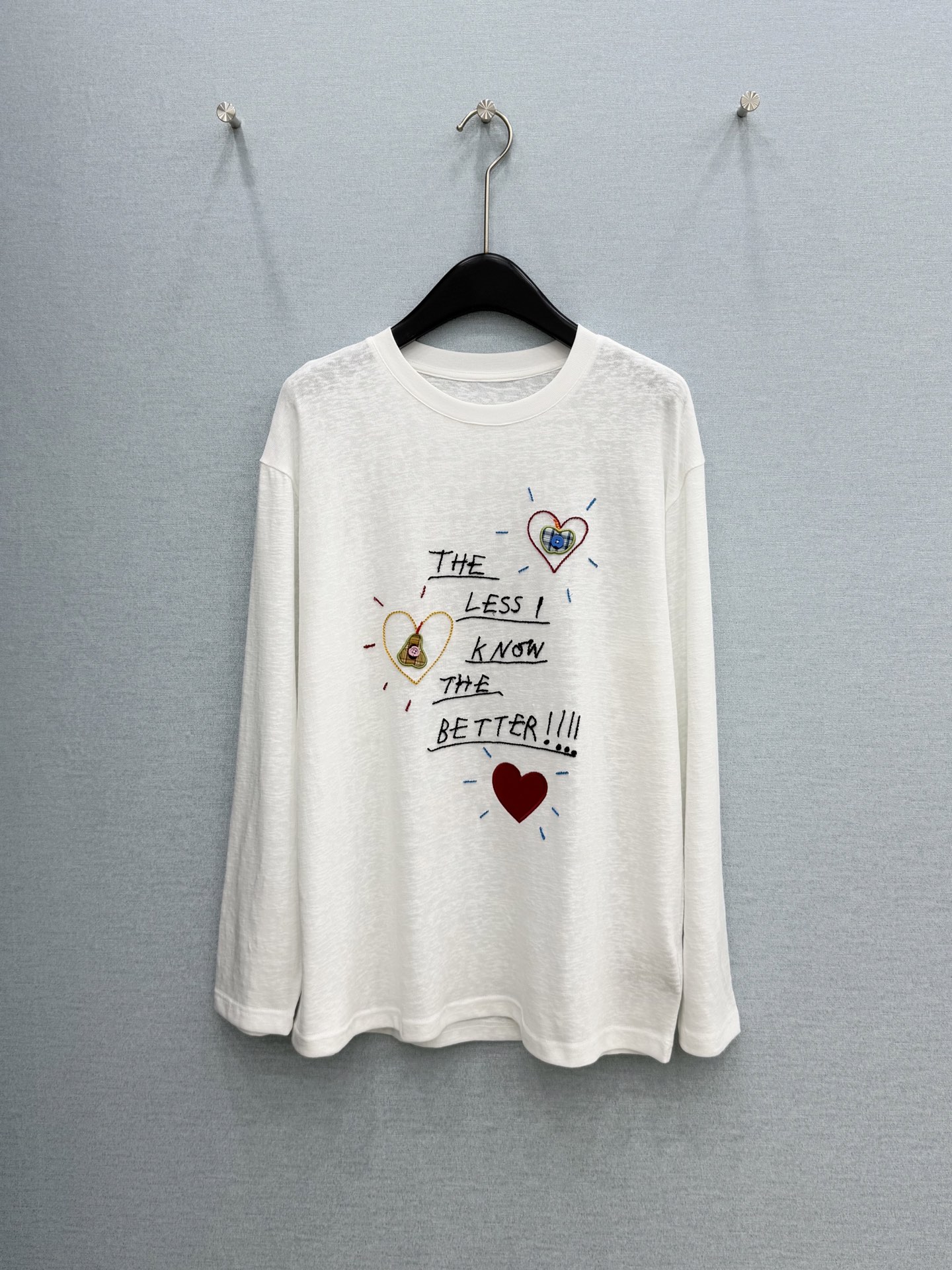 🛒𝐍𝐄𝐖 · 𝟐𝟎𝟐6/爆款现货【春夏上新】 设计师小众｜2026新款印花刺绣防晒长袖T恤高订面料，百搭
