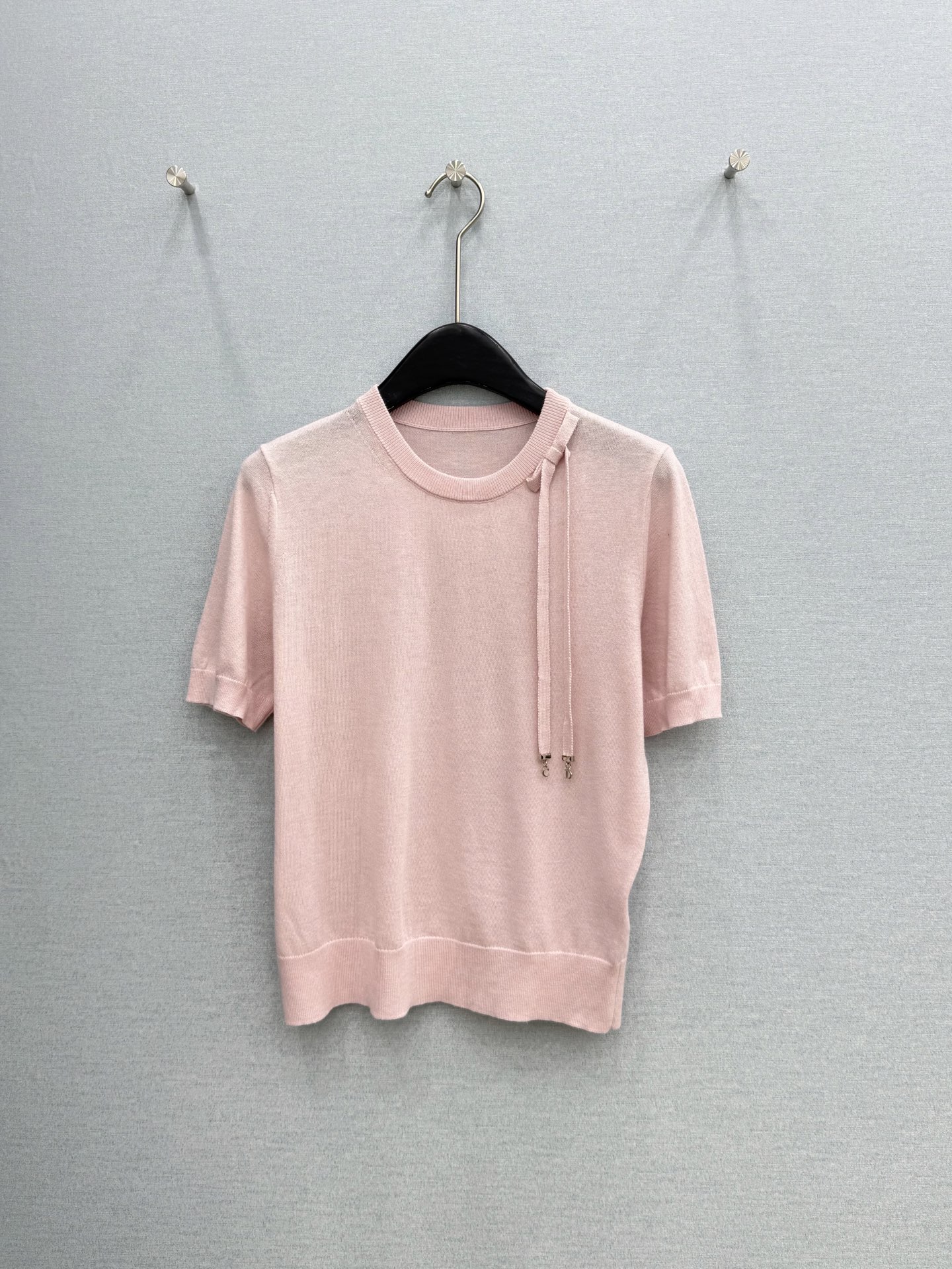 🛒𝐍𝐄𝐖 · 𝟐𝟎𝟐6/爆款现货【原单品质】 小众｜26新品蝴蝶结针织衫王炸单品，精致常规版型上身巨显瘦