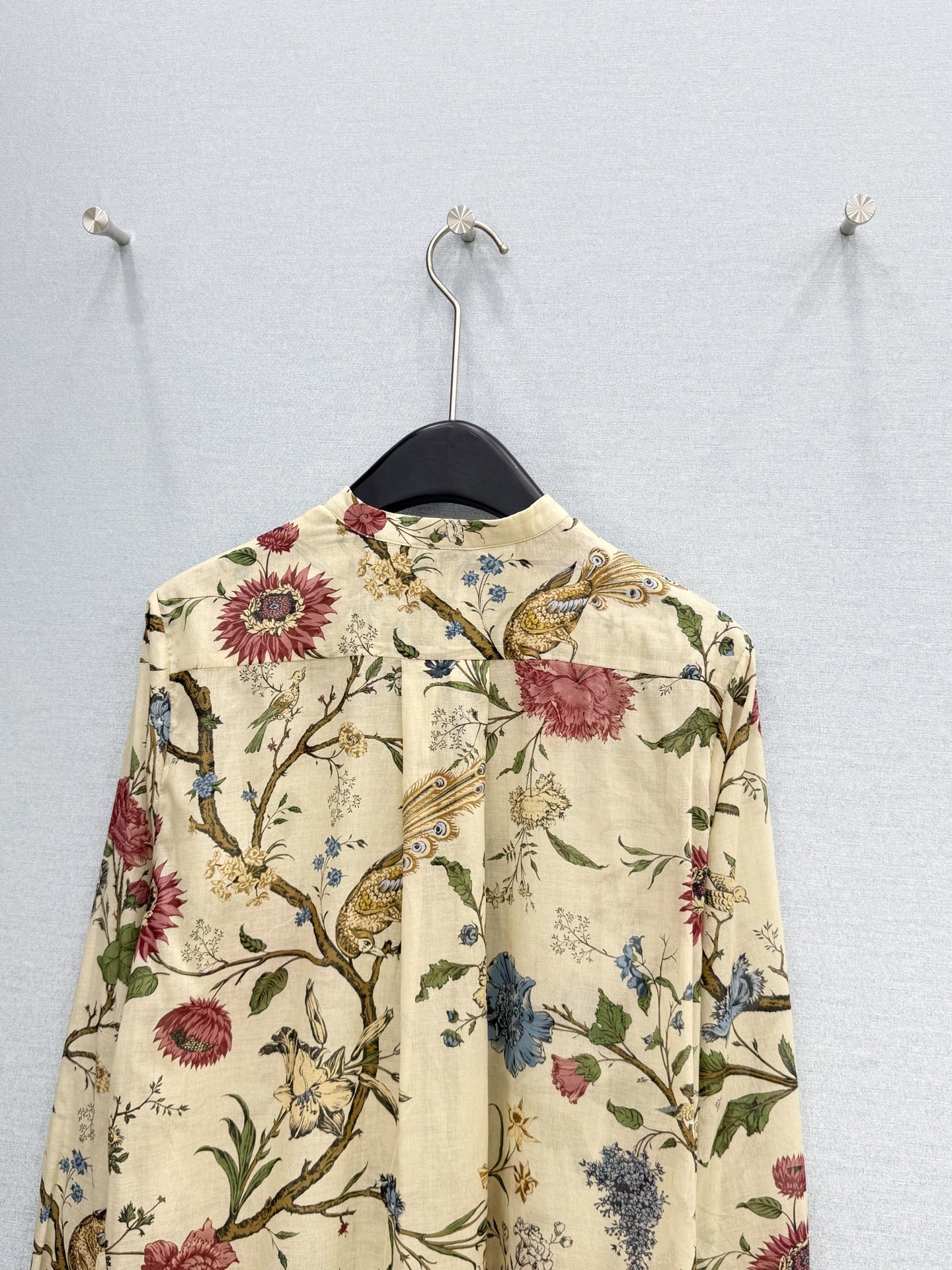 🛒𝐍𝐄𝐖 · 𝟐𝟎𝟐6/爆款现货原单品质 小众*｜2026新品翻领长款花鸟印花衬衫精致宽松版型，高级肌理