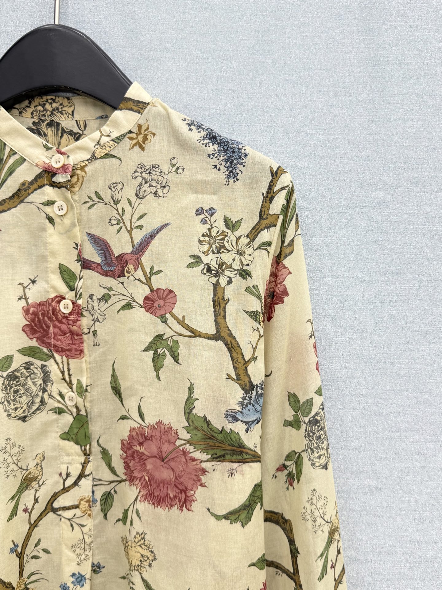 🛒𝐍𝐄𝐖 · 𝟐𝟎𝟐6/爆款现货原单品质 小众*｜2026新品翻领长款花鸟印花衬衫精致宽松版型，高级肌理