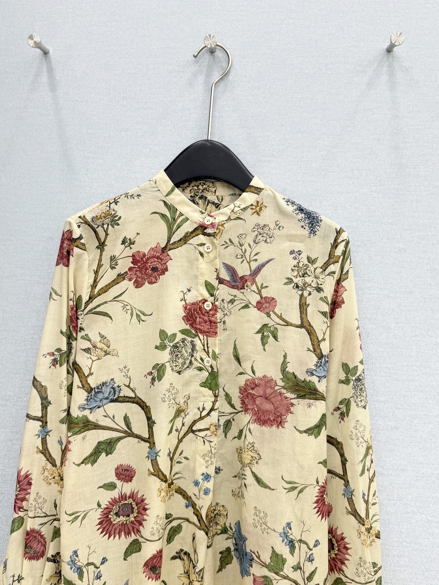 🛒𝐍𝐄𝐖 · 𝟐𝟎𝟐6/爆款现货原单品质 小众*｜2026新品翻领长款花鸟印花衬衫精致宽松版型，高级肌理