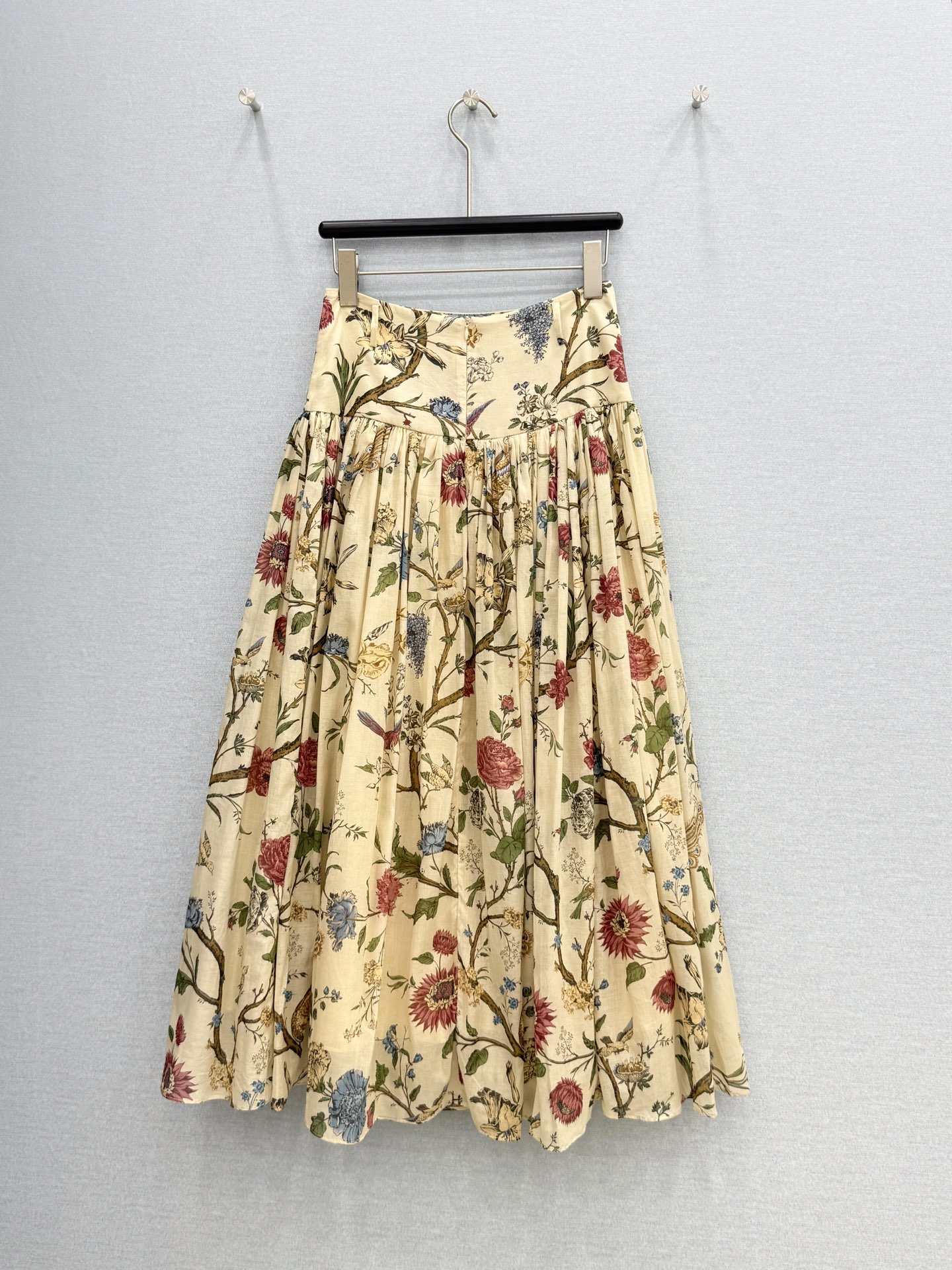 🛒𝐍𝐄𝐖 · 𝟐𝟎𝟐6/爆款现货原单品质 小众*｜2026新品翻领长款花鸟印花长半裙精致宽松版型，高级肌