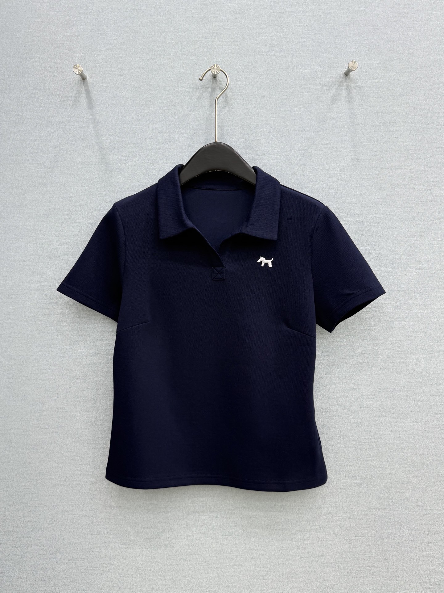 🛒𝐍𝐄𝐖 · 𝟐𝟎𝟐6/爆款现货原单品质 小众*｜26马年限定新品polo短袖T恤精致版型上身巨显瘦！定