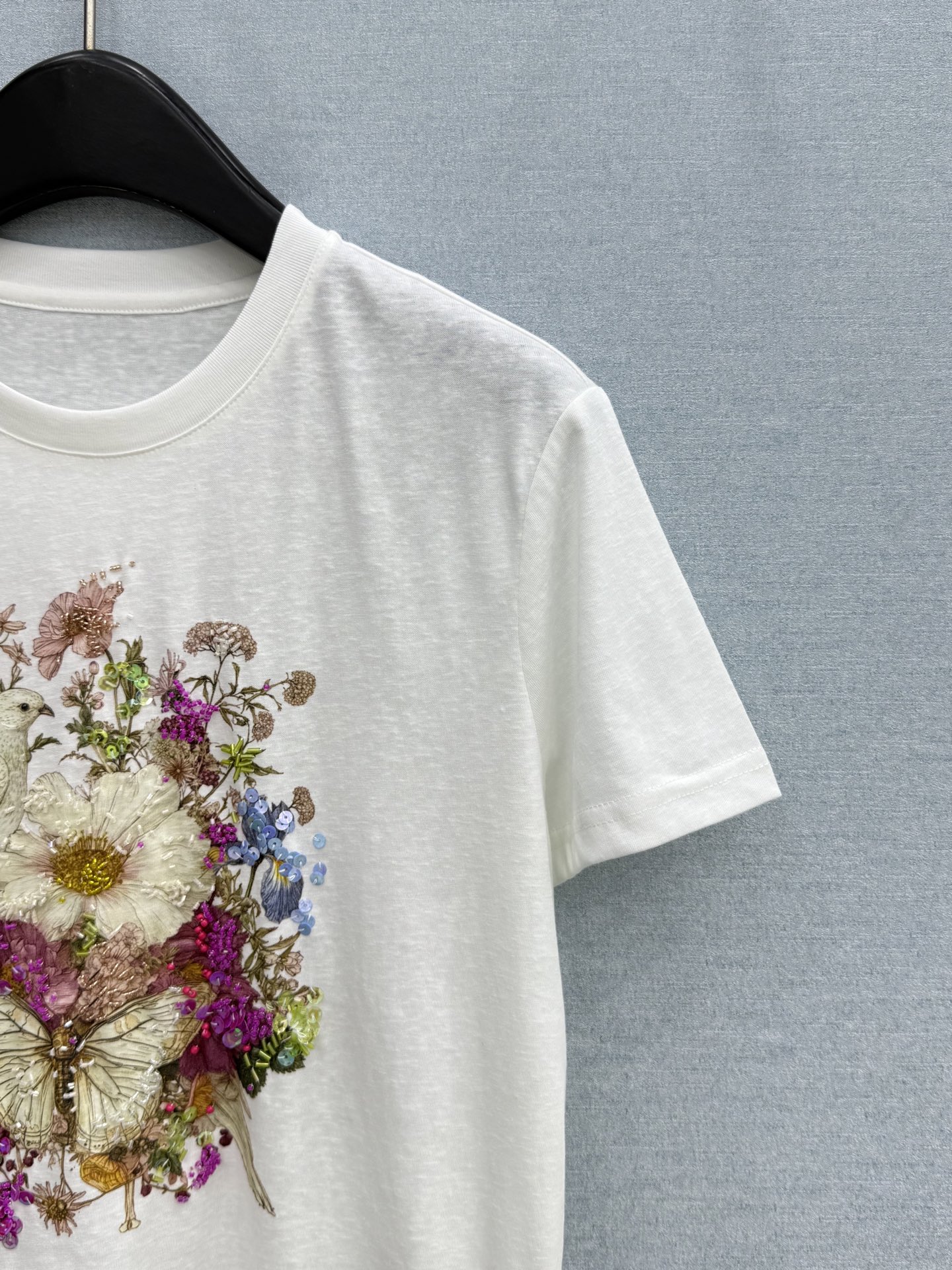 🛒𝐍𝐄𝐖 · 𝟐𝟎𝟐6/爆款现货原单品质 小众*｜精致印花订珠短袖T恤高订面料 亲肤透气舒适标志性字母图