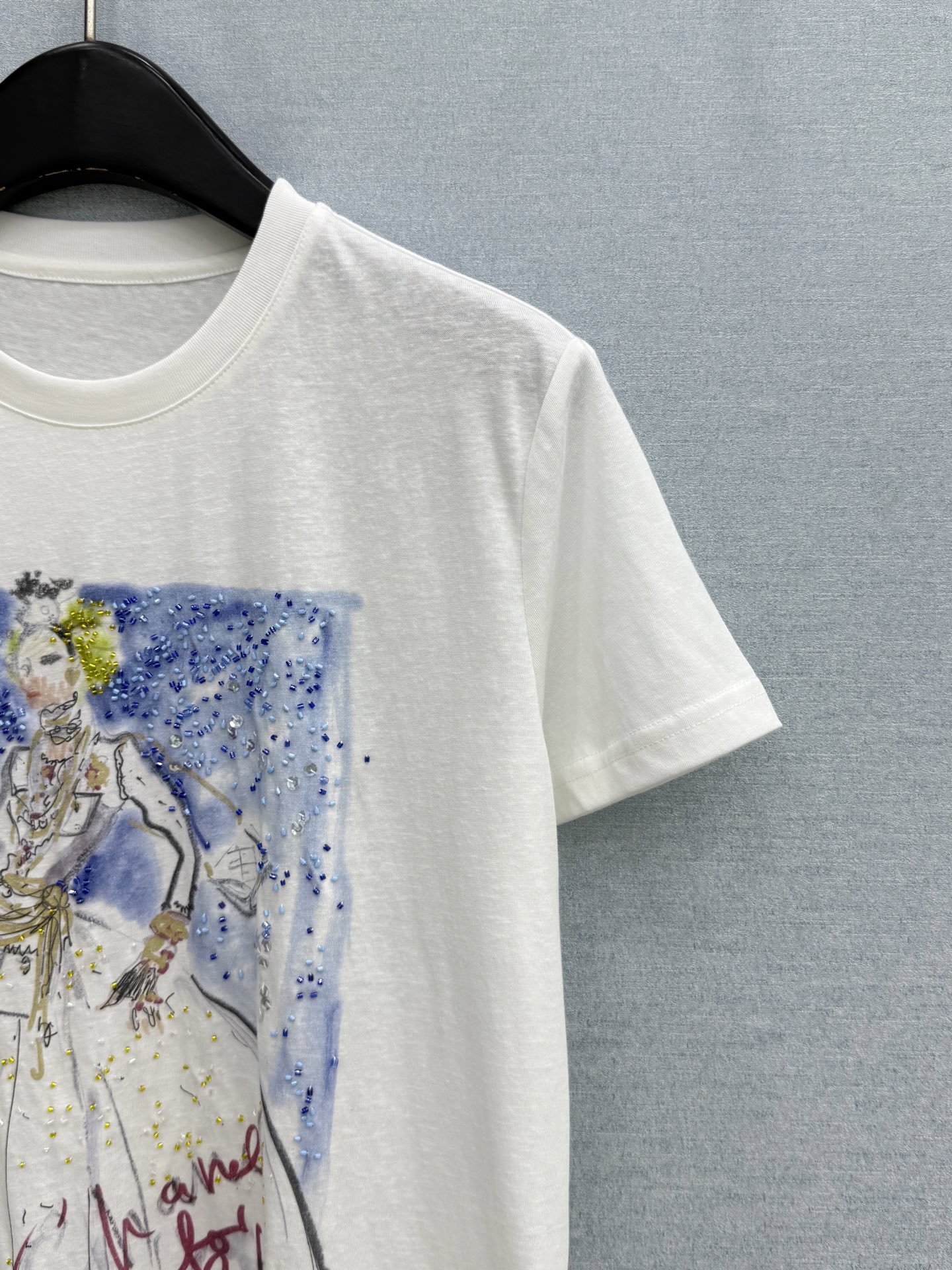 🛒𝐍𝐄𝐖 · 𝟐𝟎𝟐6/爆款现货原单品质 小众*｜精致印花订珠短袖T恤高订面料 亲肤透气舒适标志性字母图
