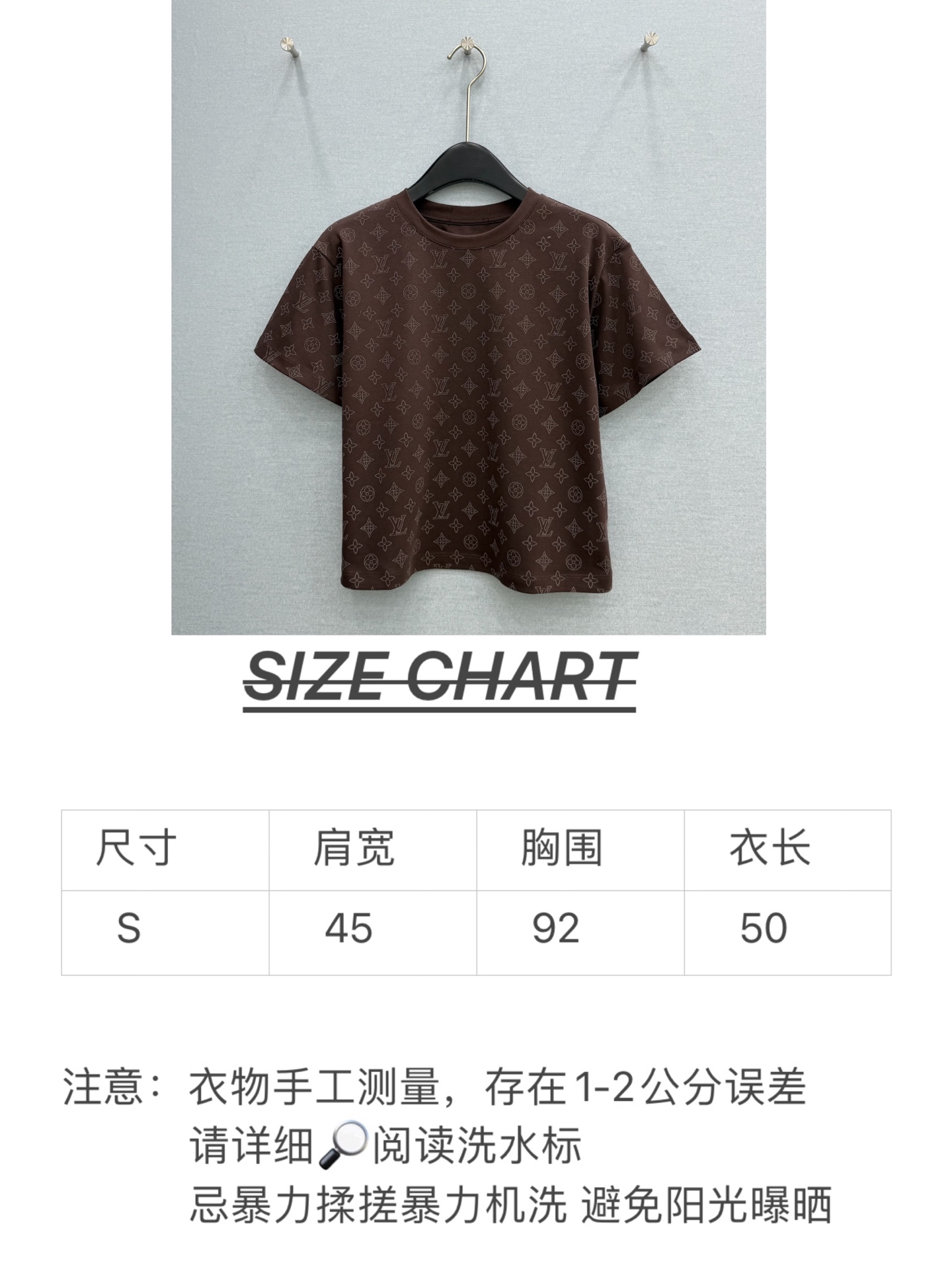 🛒𝐍𝐄𝐖 · 𝟐𝟎𝟐6/爆款现货原单品质 Lou *｜精致印花短袖T恤高订面料 亲肤透气舒适标志性字母图