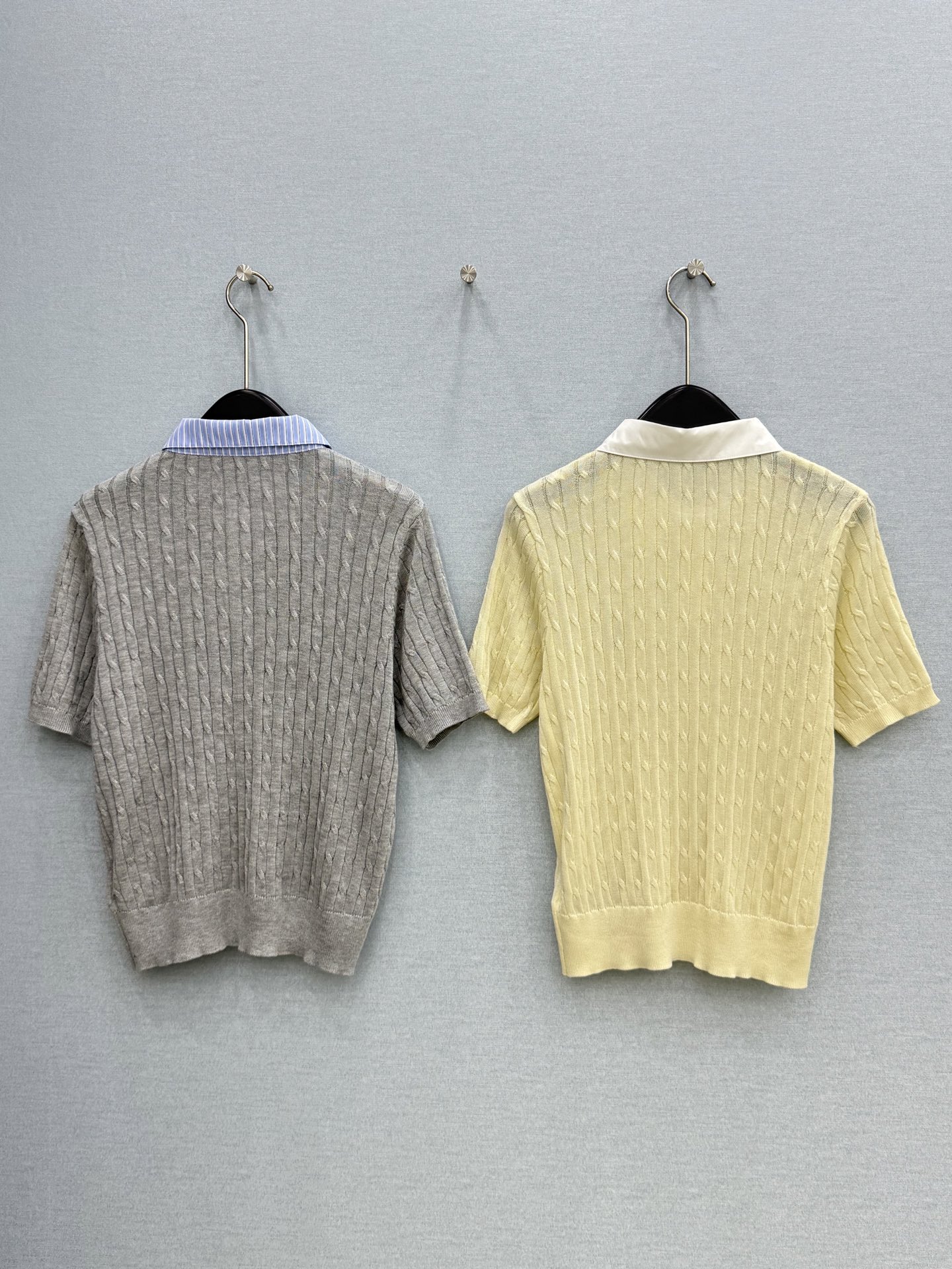 🛒𝐍𝐄𝐖 · 𝟐𝟎𝟐6/爆款现货【原单品质】 小众｜26新品翻领撞色针织衫王炸单品，精致常规版型上身巨显