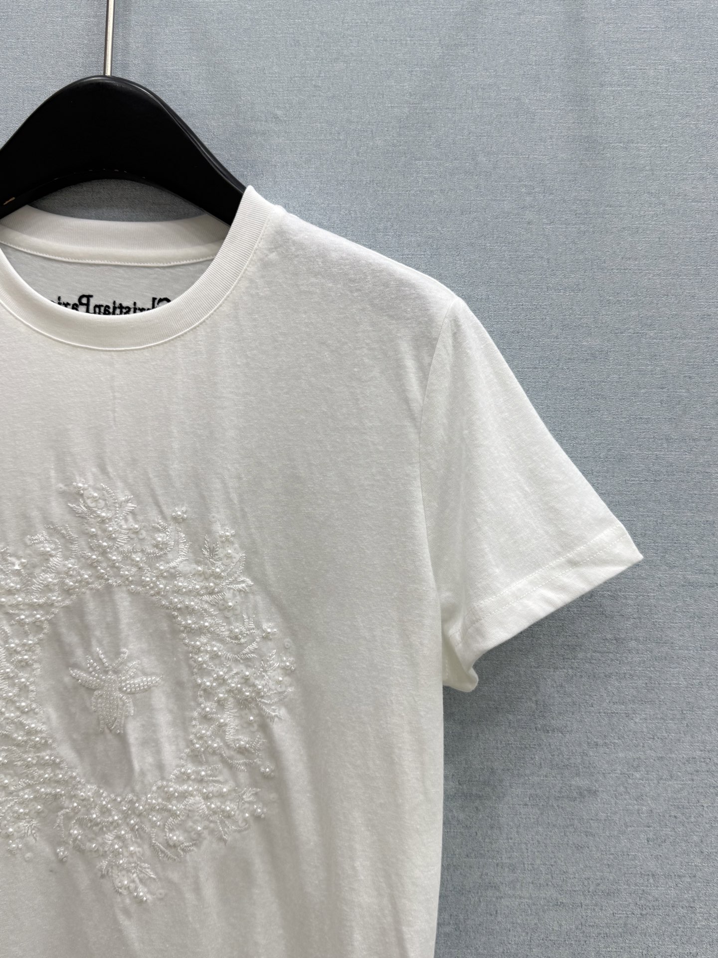 🛒𝐍𝐄𝐖 · 𝟐𝟎𝟐6/爆款现货原单品质 小众*｜精致印花订珠短袖T恤高订面料 亲肤透气舒适标志性字母图