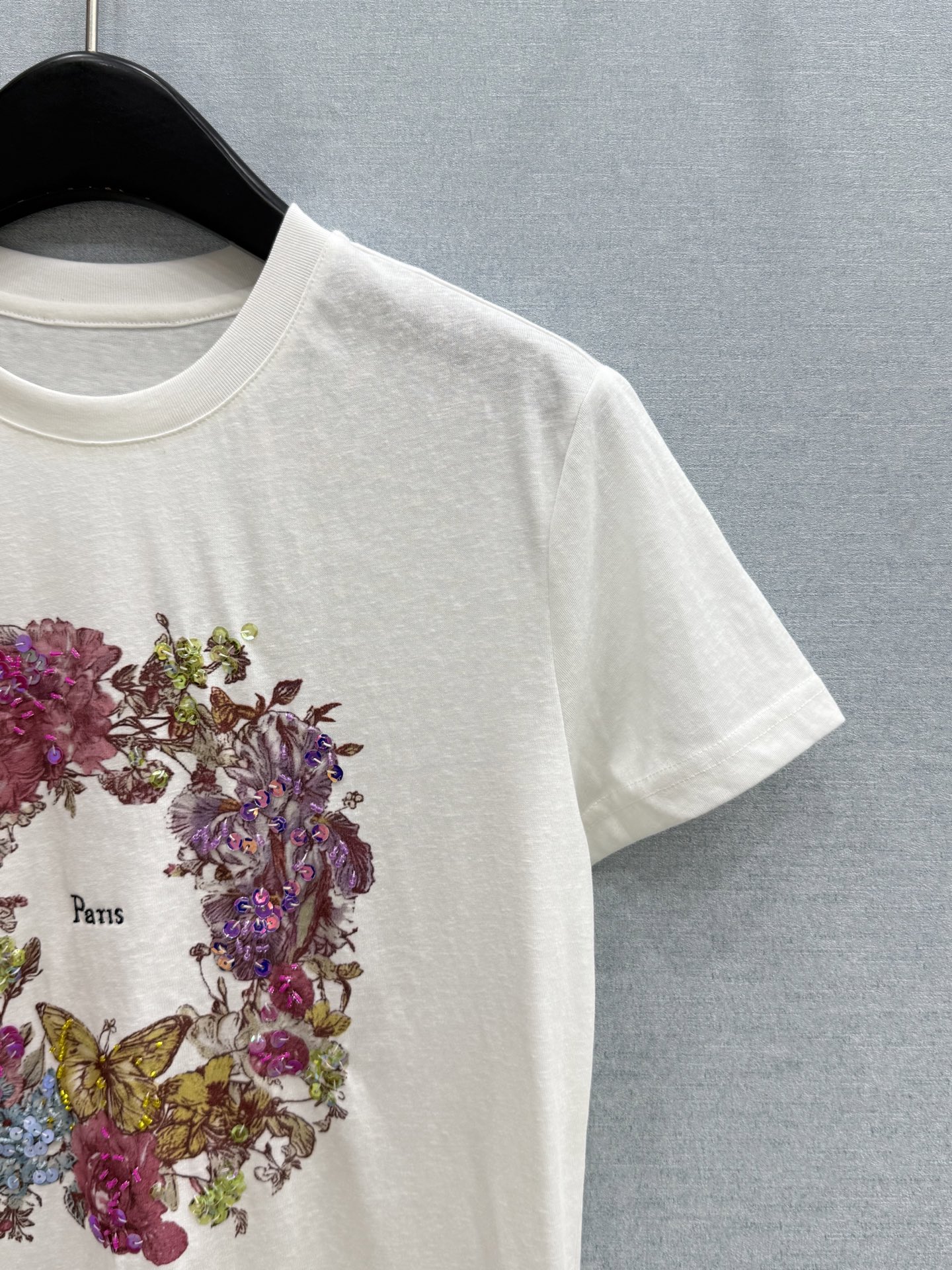 🛒𝐍𝐄𝐖 · 𝟐𝟎𝟐6/爆款现货原单品质 小众*｜精致印花订珠短袖T恤高订面料 亲肤透气舒适标志性字母图