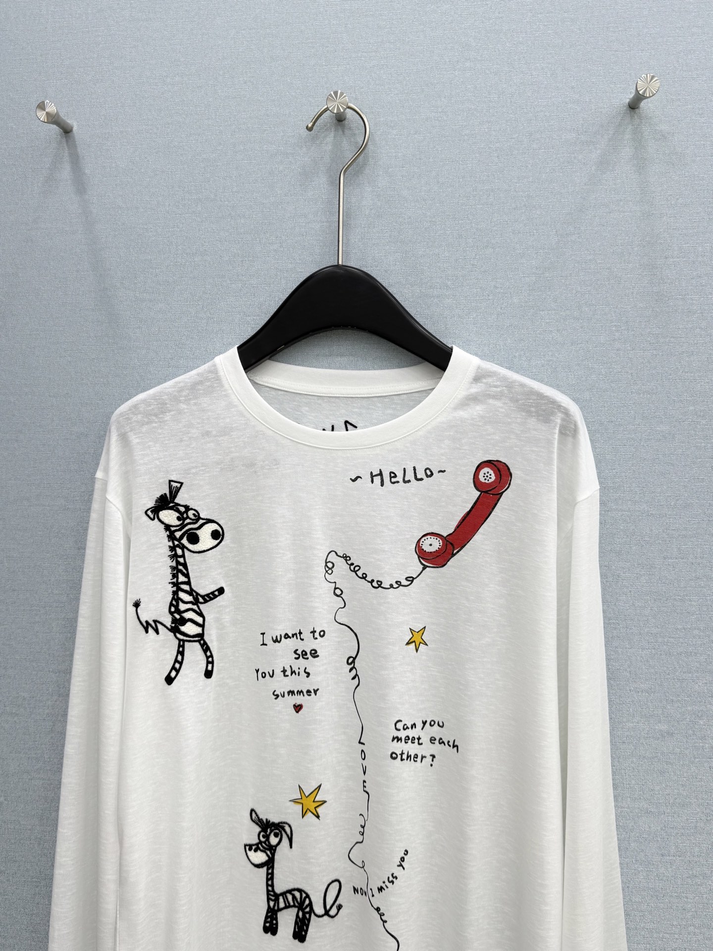 🛒𝐍𝐄𝐖 · 𝟐𝟎𝟐6/爆款现货【春夏上新】 设计师小众｜2026新款印花刺绣防晒长袖T恤高订面料，百搭