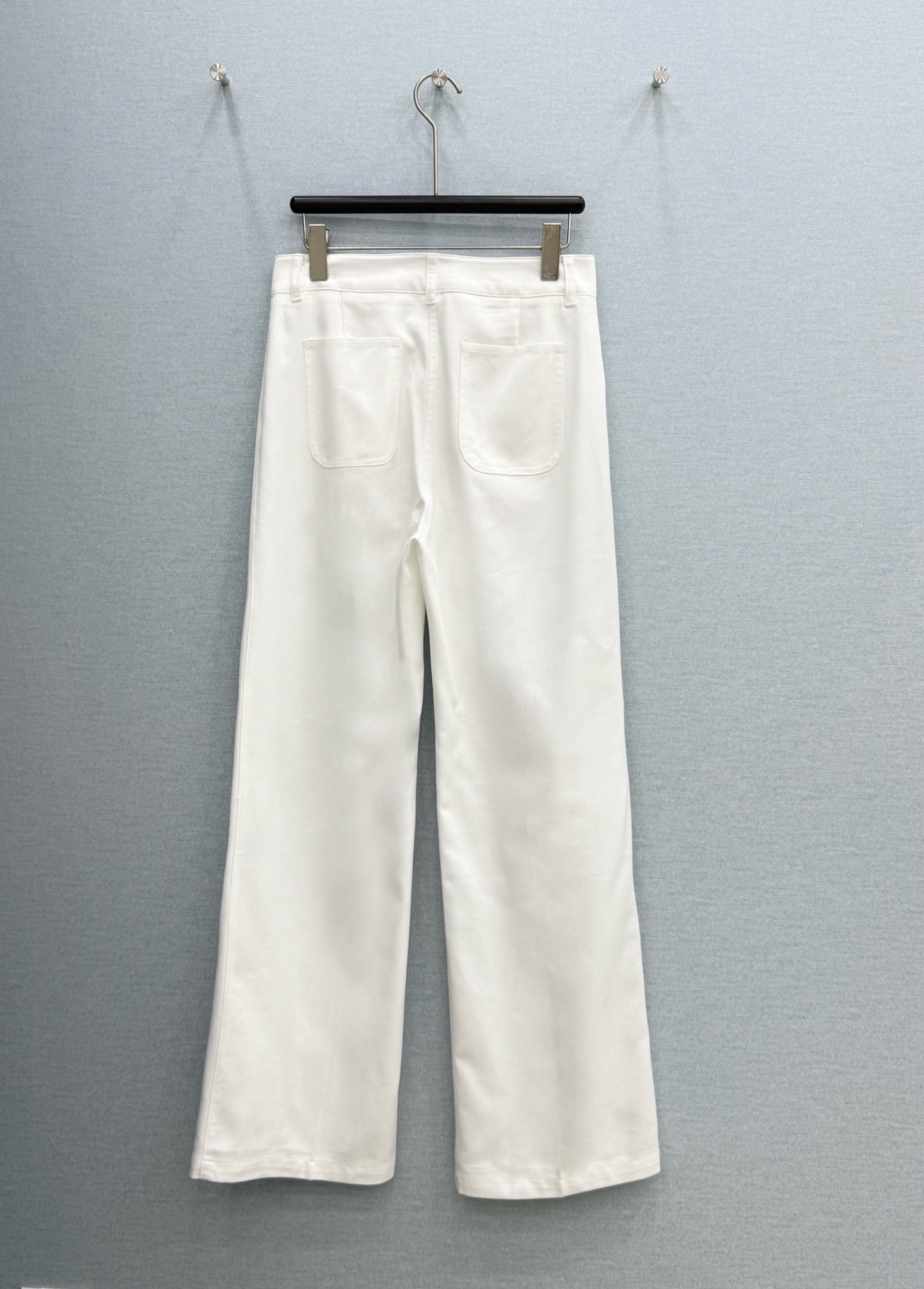 🛒𝐍𝐄𝐖 · 𝟐𝟎𝟐6/爆款现货原单品质 ｜2026双口袋天丝亚麻老钱风休闲裤 高腰微阔腿剪裁，前中压褶
