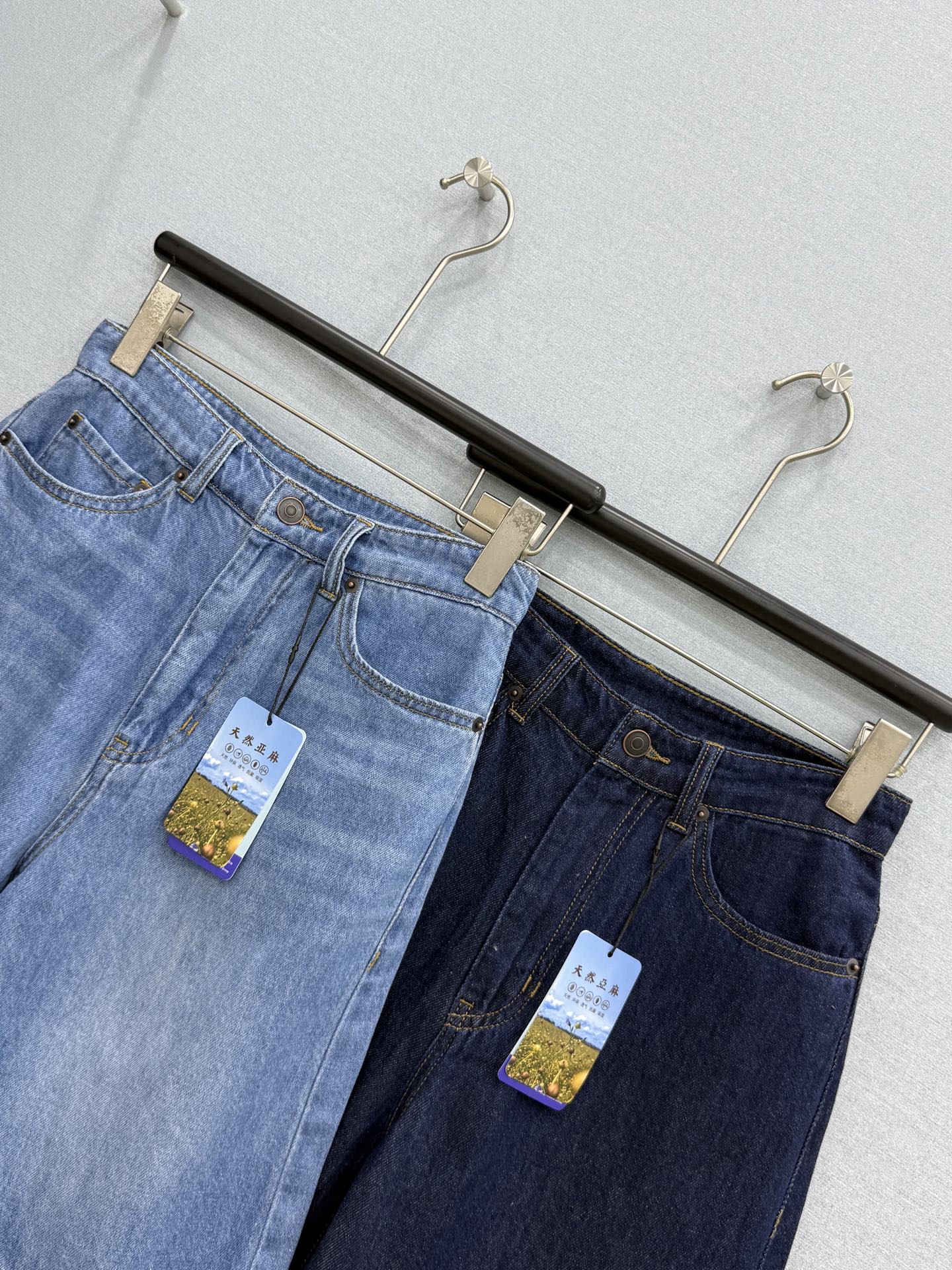 🛒𝐍𝐄𝐖 · 𝟐𝟎𝟐6/爆款现货原单品质 Max*|天丝棉百慕大牛仔中裤闭眼入的单品 随便一搭都气质感 🛒𝐍𝐄𝐖 · 𝟐𝟎𝟐6/爆款现货原单品质 Max*|天丝棉百慕大牛仔中裤闭眼入的单品 随便一搭都气质感