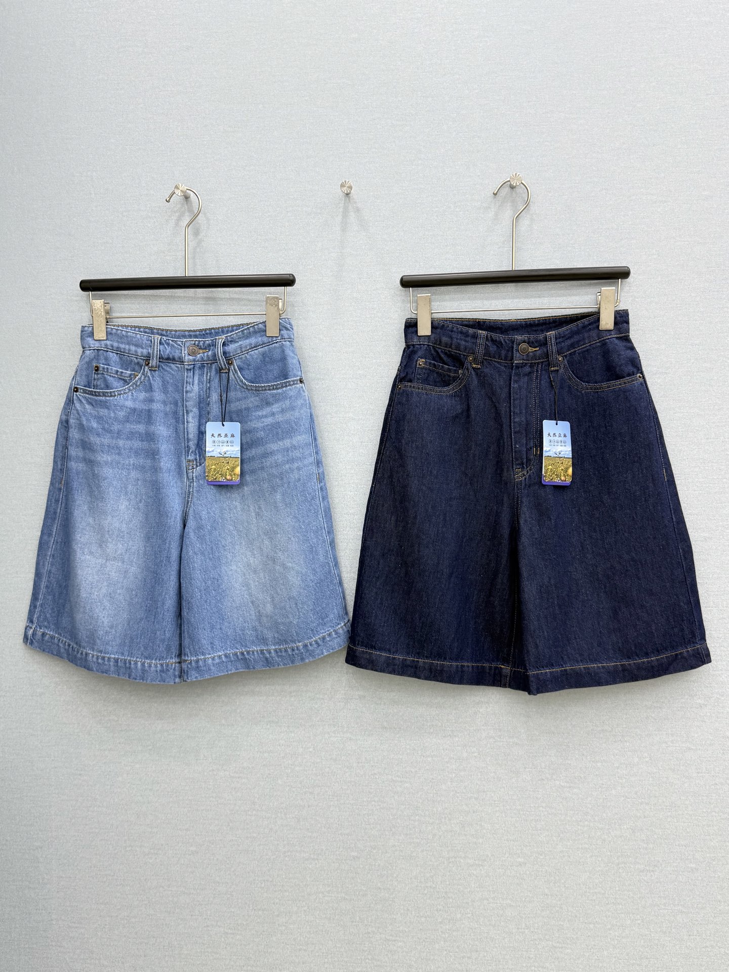 🛒𝐍𝐄𝐖 · 𝟐𝟎𝟐6/爆款现货原单品质  Max*｜天丝棉百慕大牛仔中裤闭眼入的单品 随便一搭都气质感