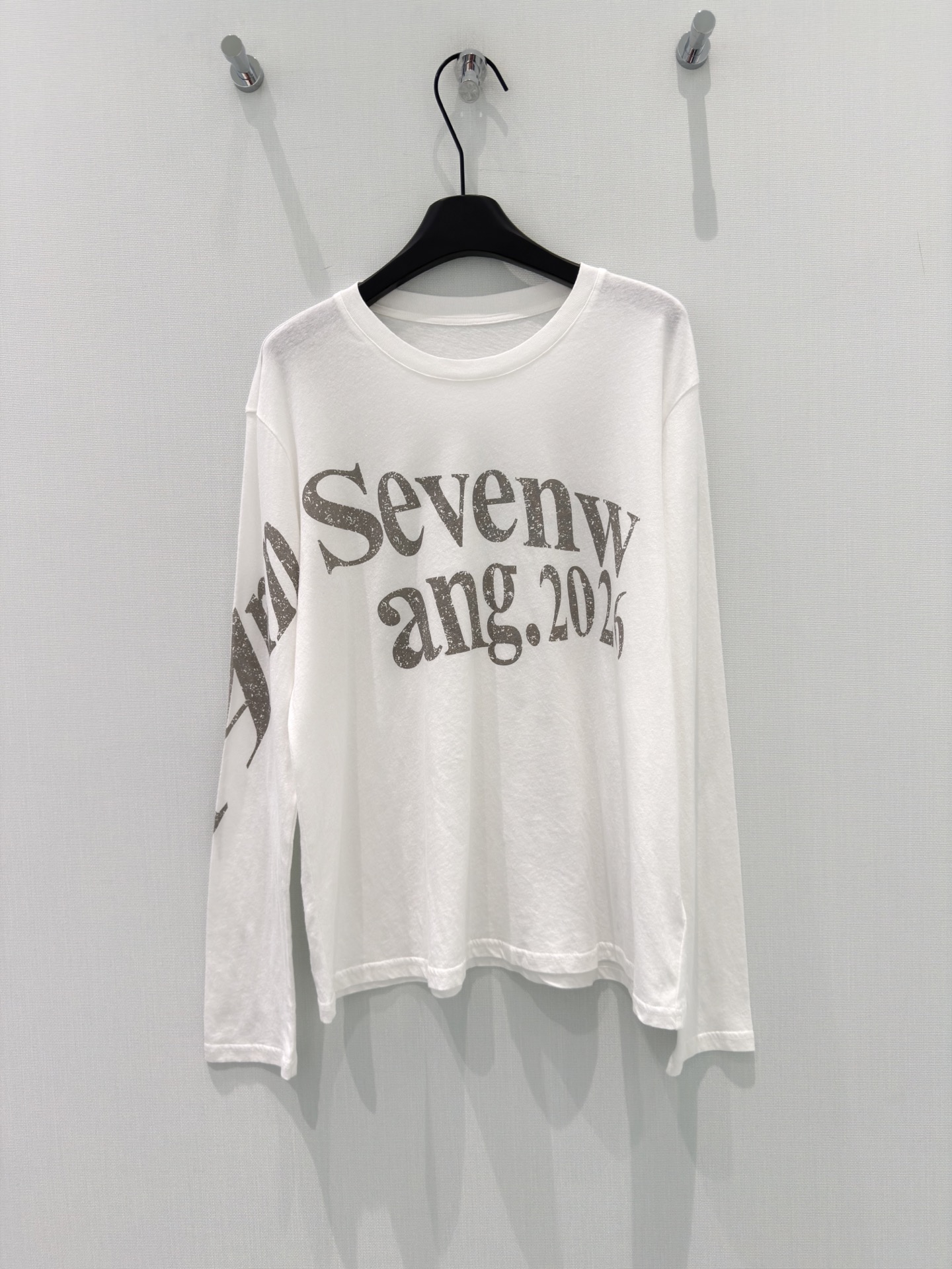 🛒𝐍𝐄𝐖 · 𝟐𝟎𝟐6/爆款现货【春夏上新】 设计师小众｜2026新款长袖棉麻印花字母防晒T恤高端订制面