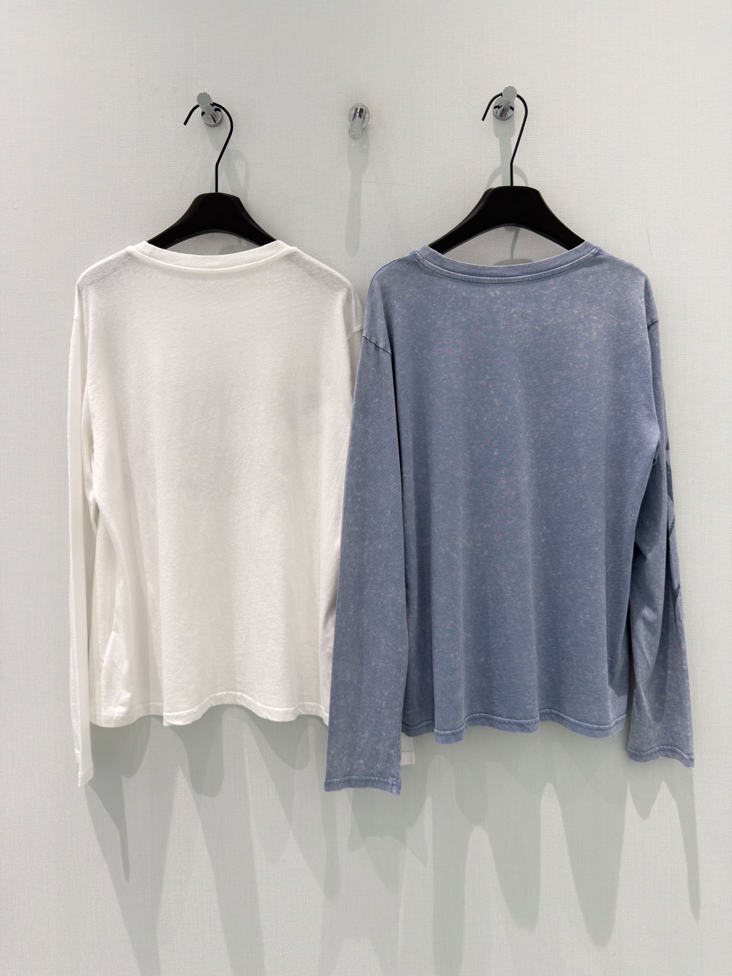 🛒𝐍𝐄𝐖 · 𝟐𝟎𝟐6/爆款现货【春夏上新】 设计师小众｜2026新款长袖棉麻印花字母防晒T恤高端订制面