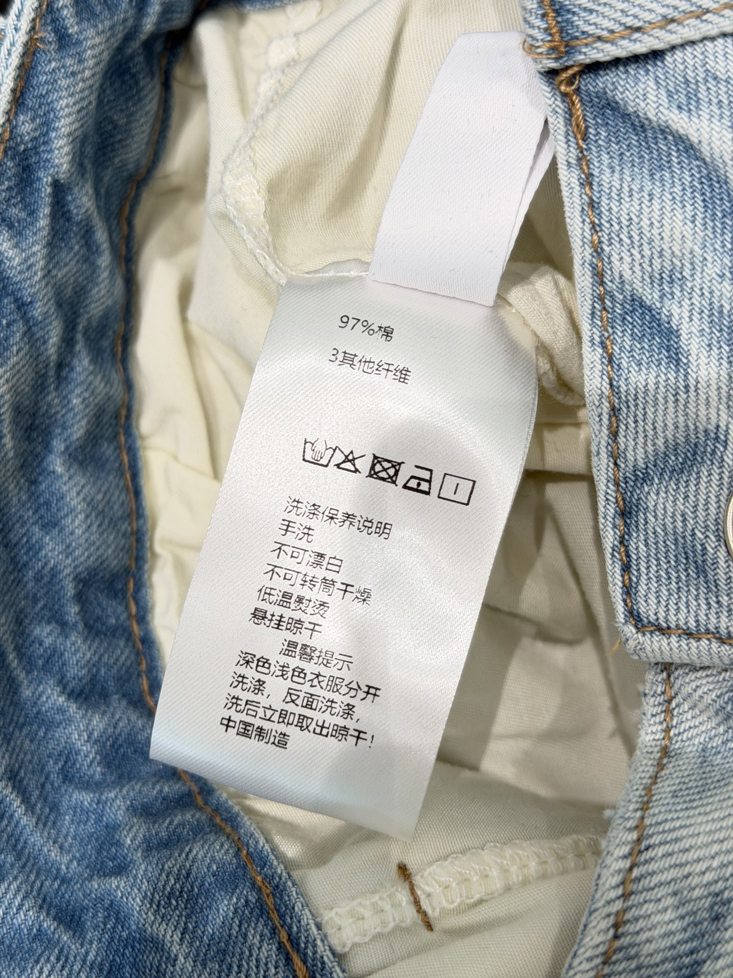 🛒𝐍𝐄𝐖 · 𝟐𝟎𝟐6/爆款现货原创 设计师｜26新款双口袋牛仔半裙色系搭配非常好看，瘦身设计，版型上身