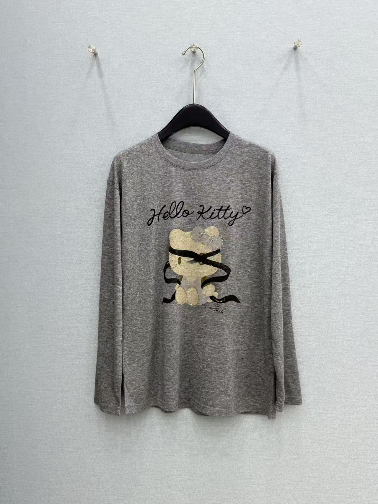 🛒𝐍𝐄𝐖 · 𝟐𝟎𝟐6/爆款现货【春夏上新】 设计师小众｜2026新款印花烫钻防晒长袖T恤高订面料，百搭