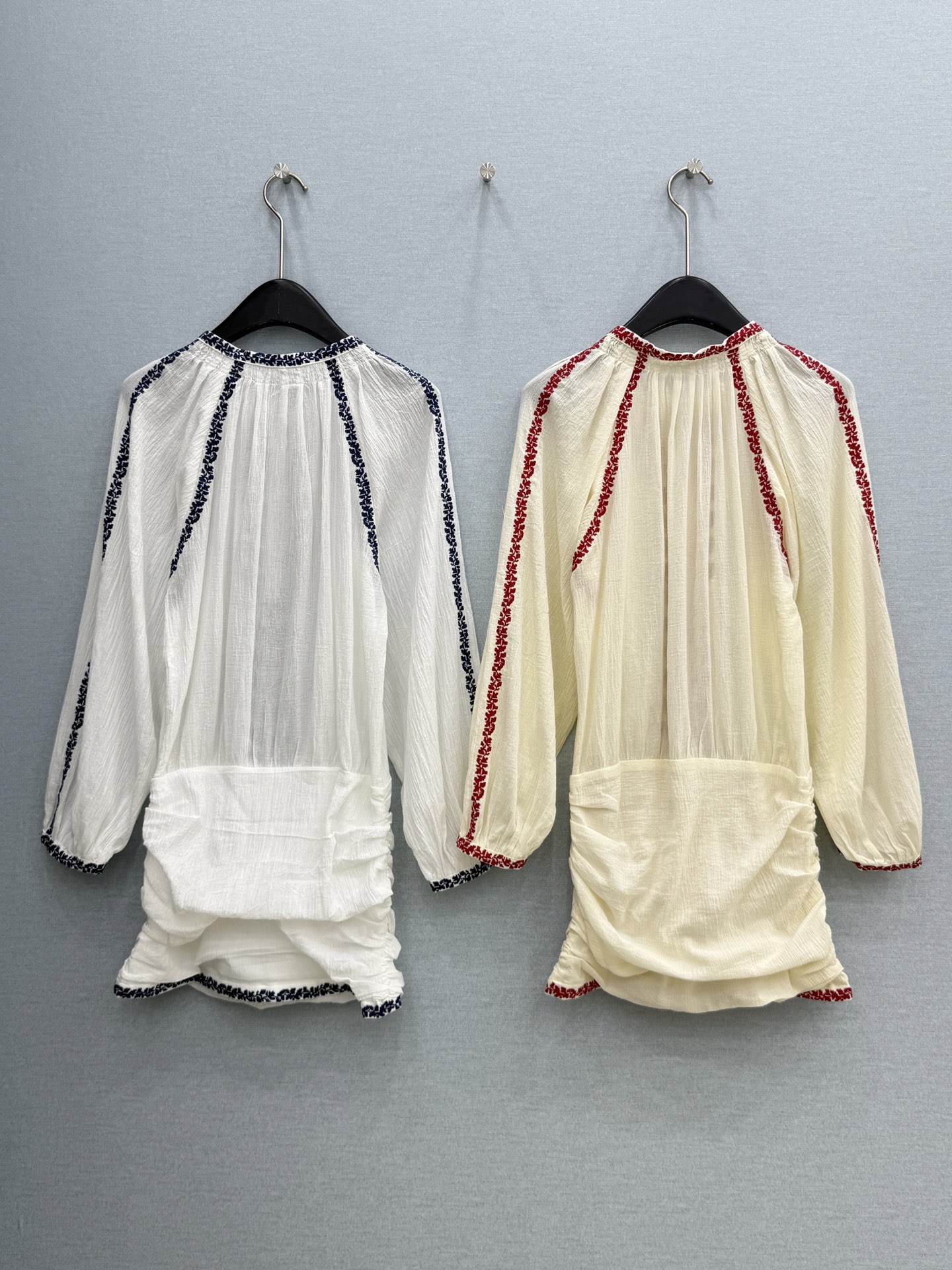🛒𝐍𝐄𝐖 · 𝟐𝟎𝟐6/爆款现货原单品质 小众*｜2026新品波西米亚撞色刺绣包臀连衣裙高端设计 高级肌