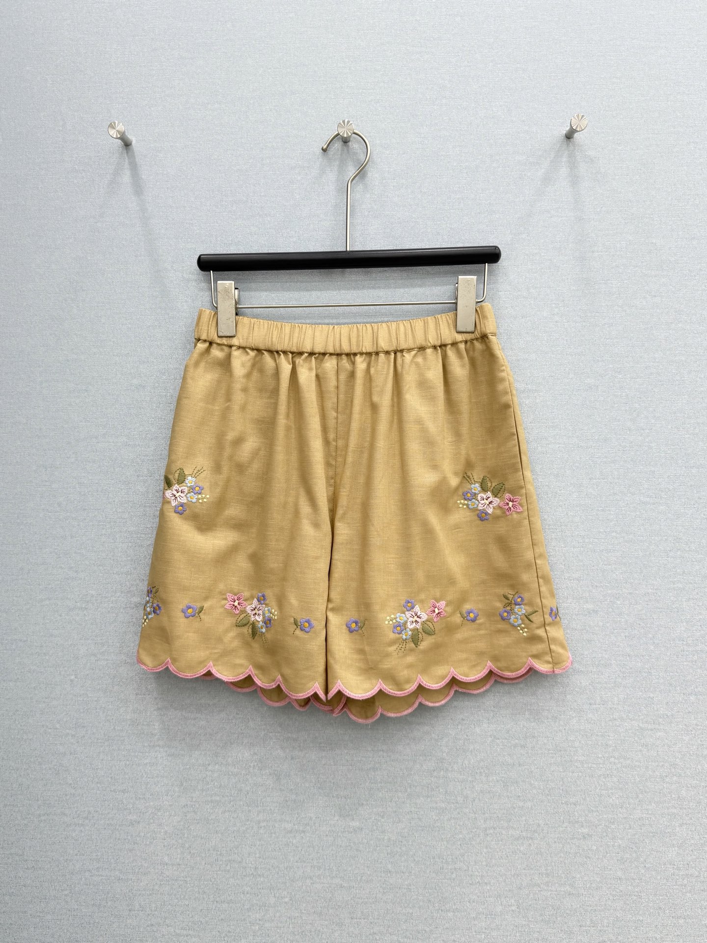 🛒𝐍𝐄𝐖 · 𝟐𝟎𝟐6/爆款现货原单品质 小众*｜2026新品重工刺绣短裤高端设计 高级肌理细腻 极简主