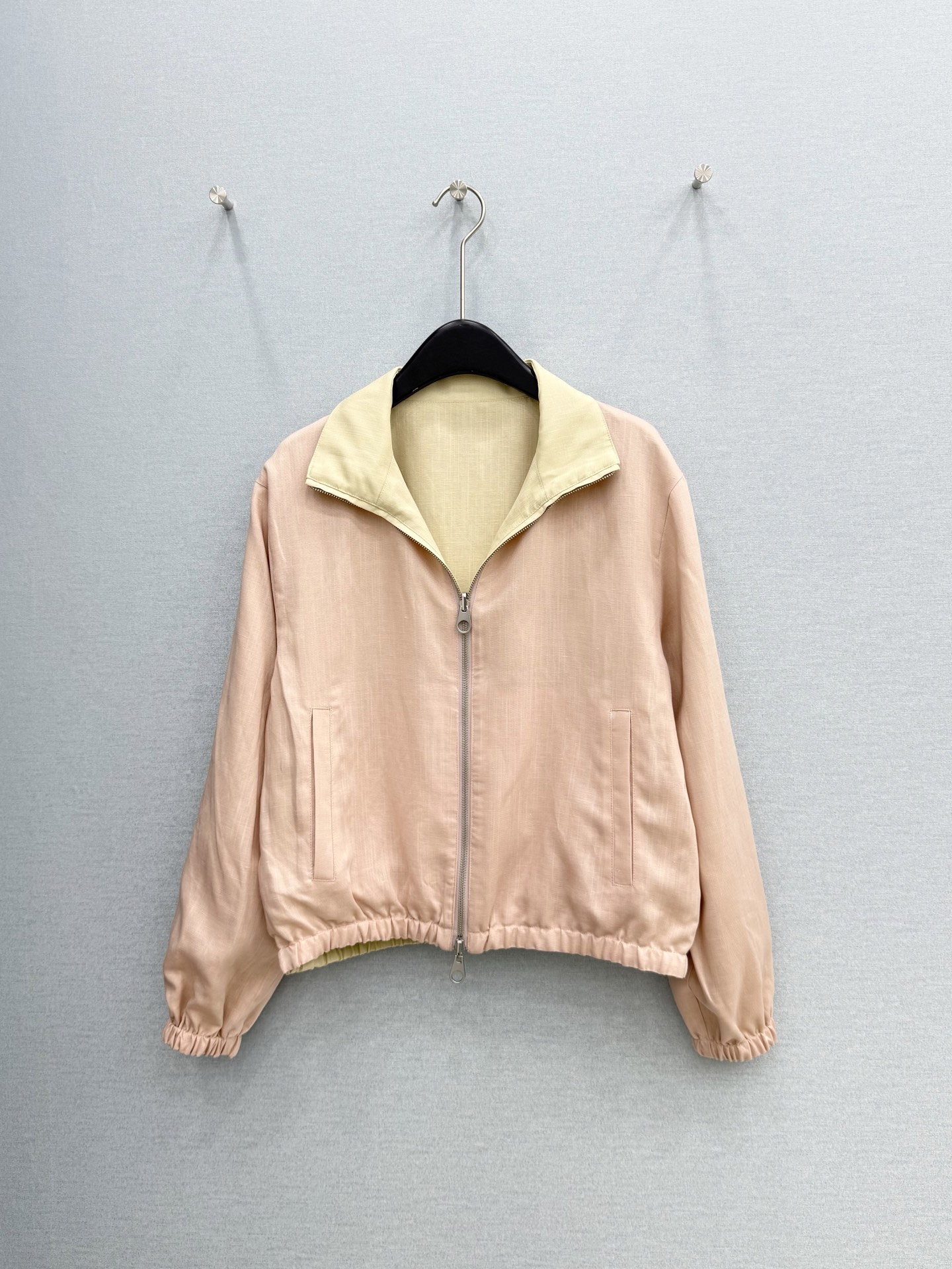 🛒𝐍𝐄𝐖 · 𝟐𝟎𝟐6/爆款现货原单品质 小众｜2026新品双面穿短款夹克外套精致版型，双拉链立领设计，