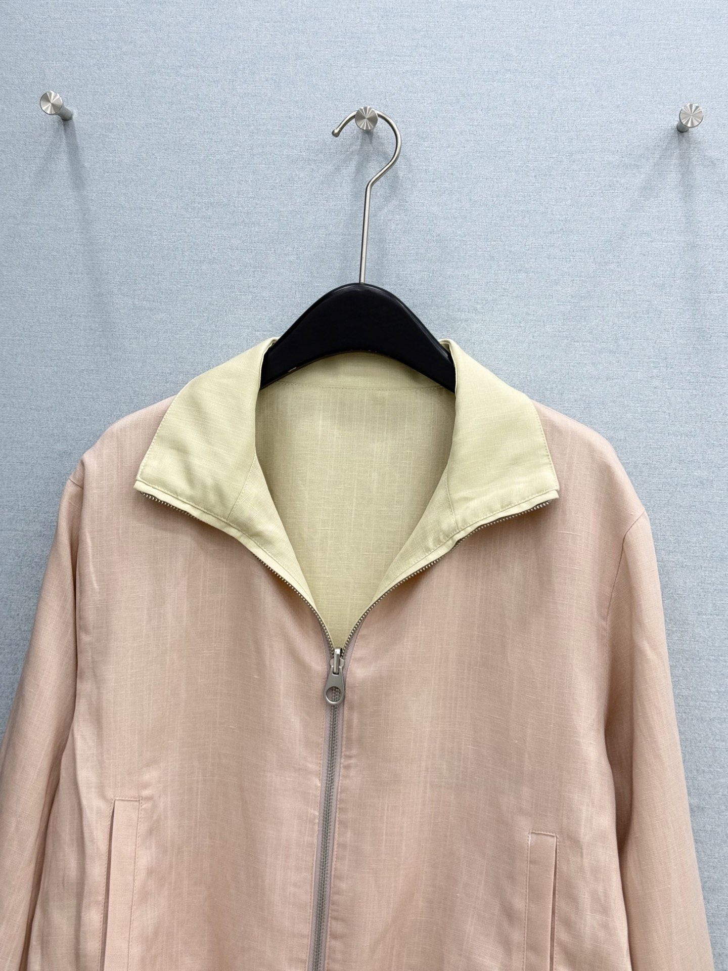 🛒𝐍𝐄𝐖 · 𝟐𝟎𝟐6/爆款现货原单品质 小众｜2026新品双面穿短款夹克外套精致版型，双拉链立领设计，