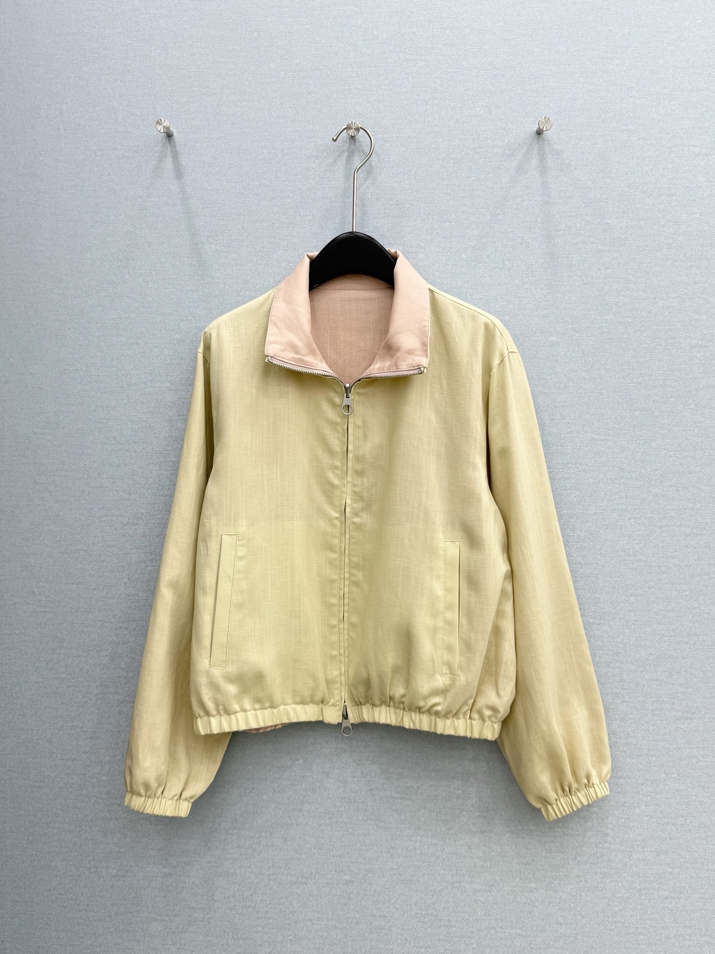 🛒𝐍𝐄𝐖 · 𝟐𝟎𝟐6/爆款现货原单品质 小众｜2026新品双面穿短款夹克外套精致版型，双拉链立领设计，