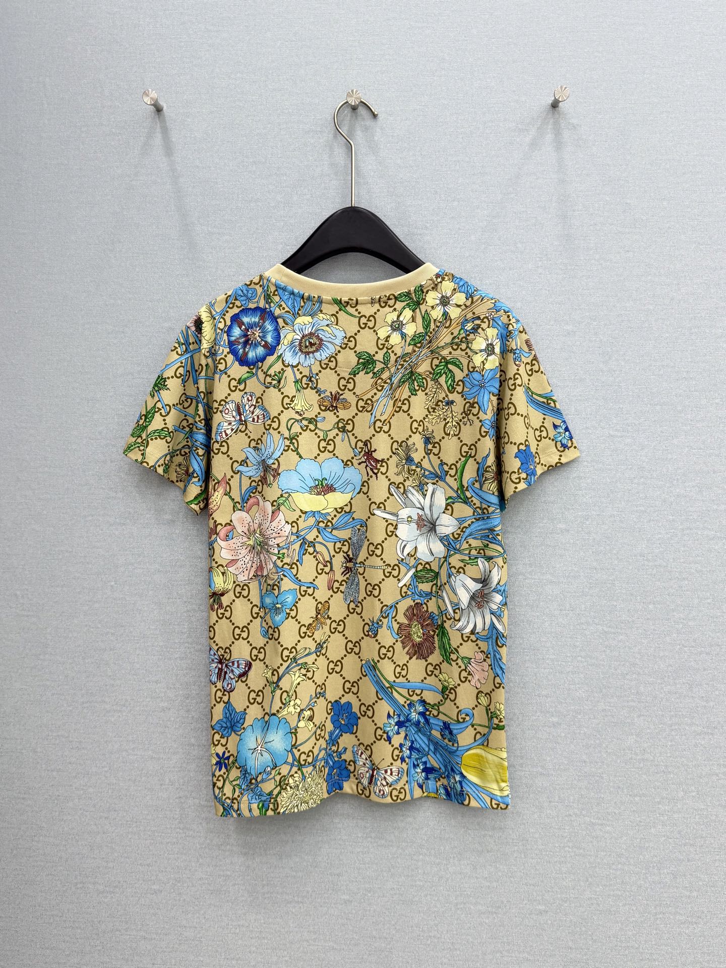 🛒𝐍𝐄𝐖 · 𝟐𝟎𝟐6/爆款现货【春夏上新】 Gu*｜2026新款印花字母T恤高订面料，百搭版型 ，上身