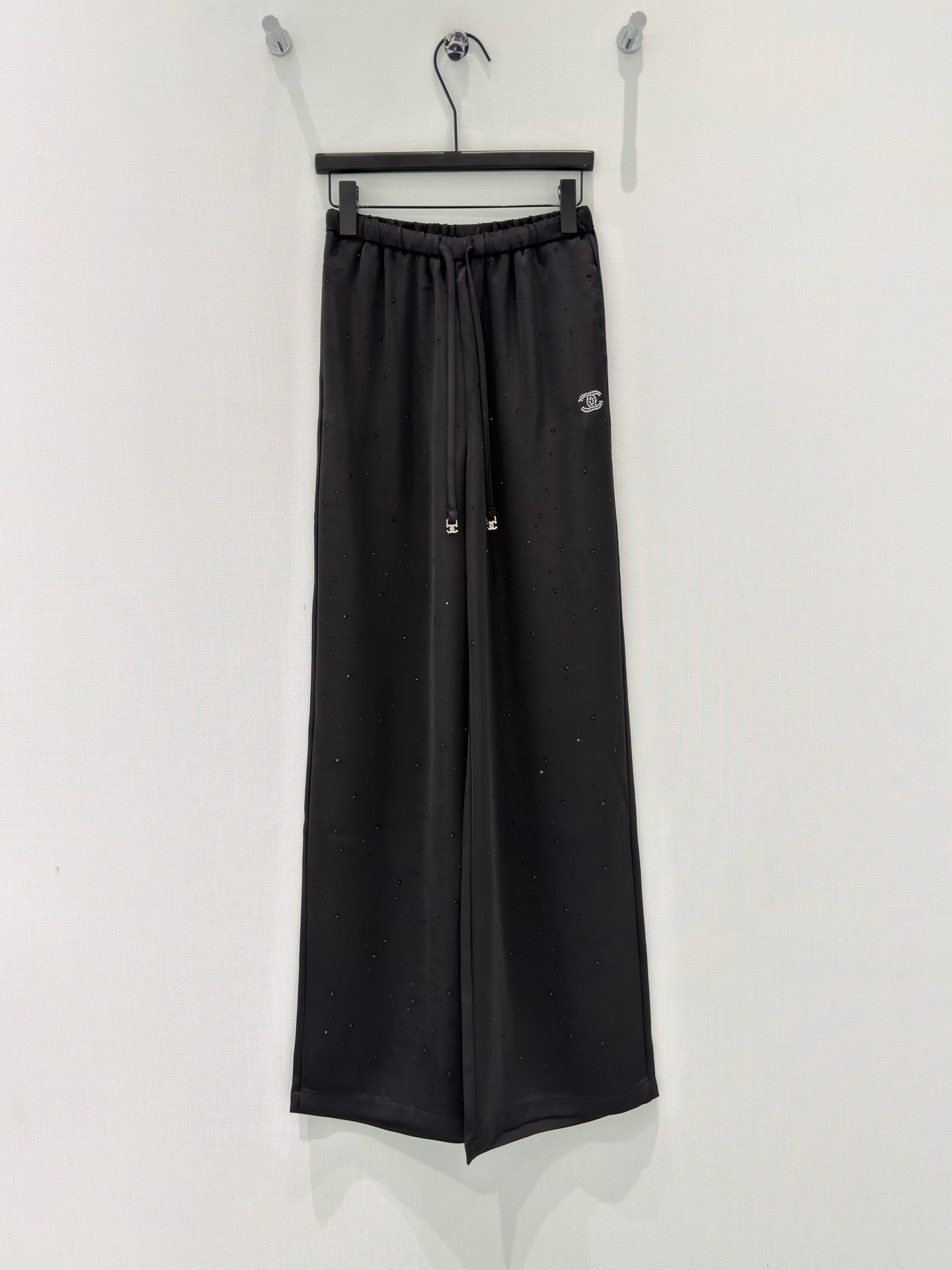 🛒𝐍𝐄𝐖 · 𝟐𝟎𝟐6/爆款现货原单高品质  设计师｜26新款小香风烫钻醋酸休闲裤颜色百搭高级 松紧织带