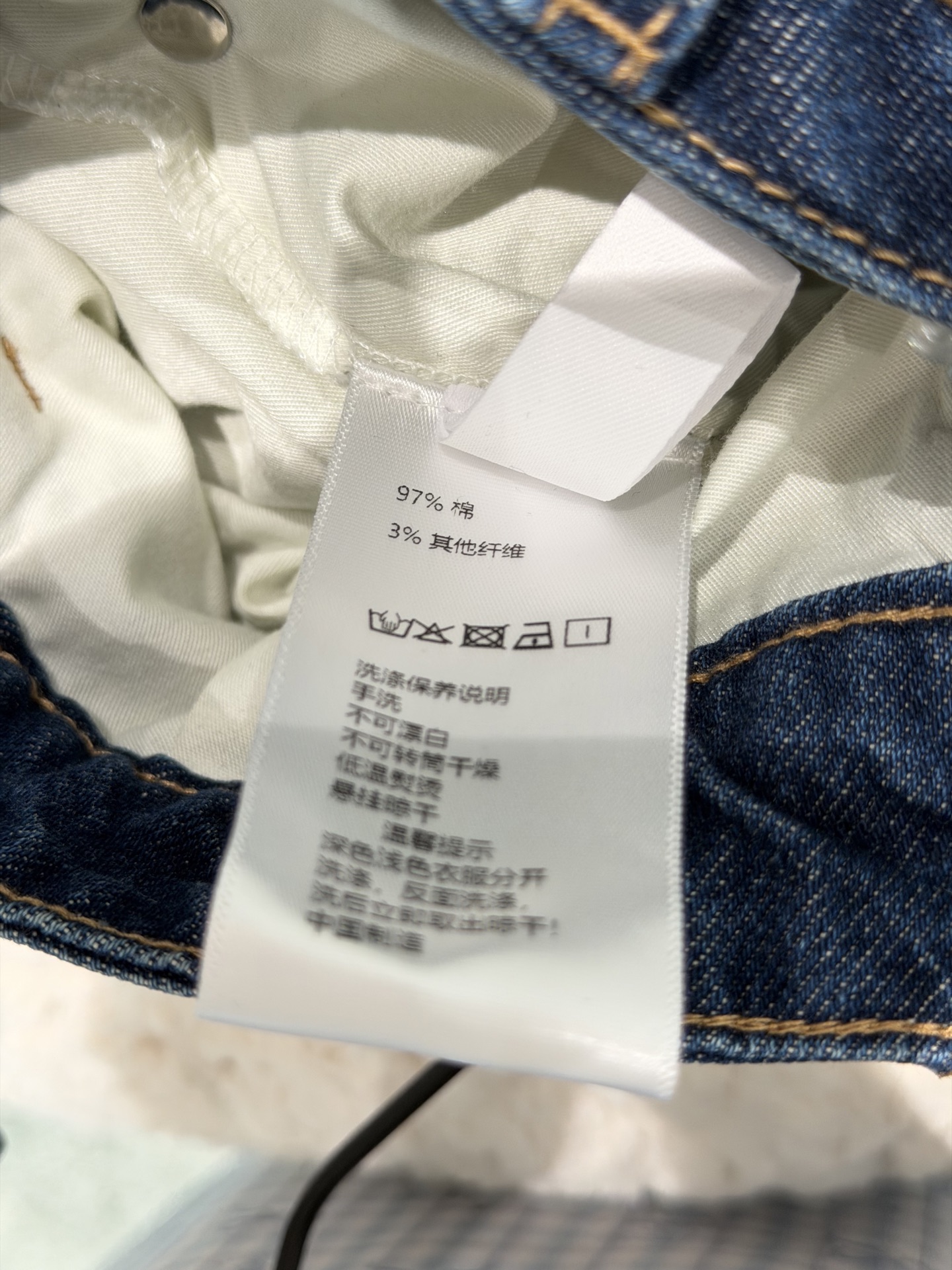🛒𝐍𝐄𝐖 · 𝟐𝟎𝟐6/爆款现货原单品质 Miu Mi*｜26新款侧扣假两件设计裤裙色系搭配非常好看，瘦