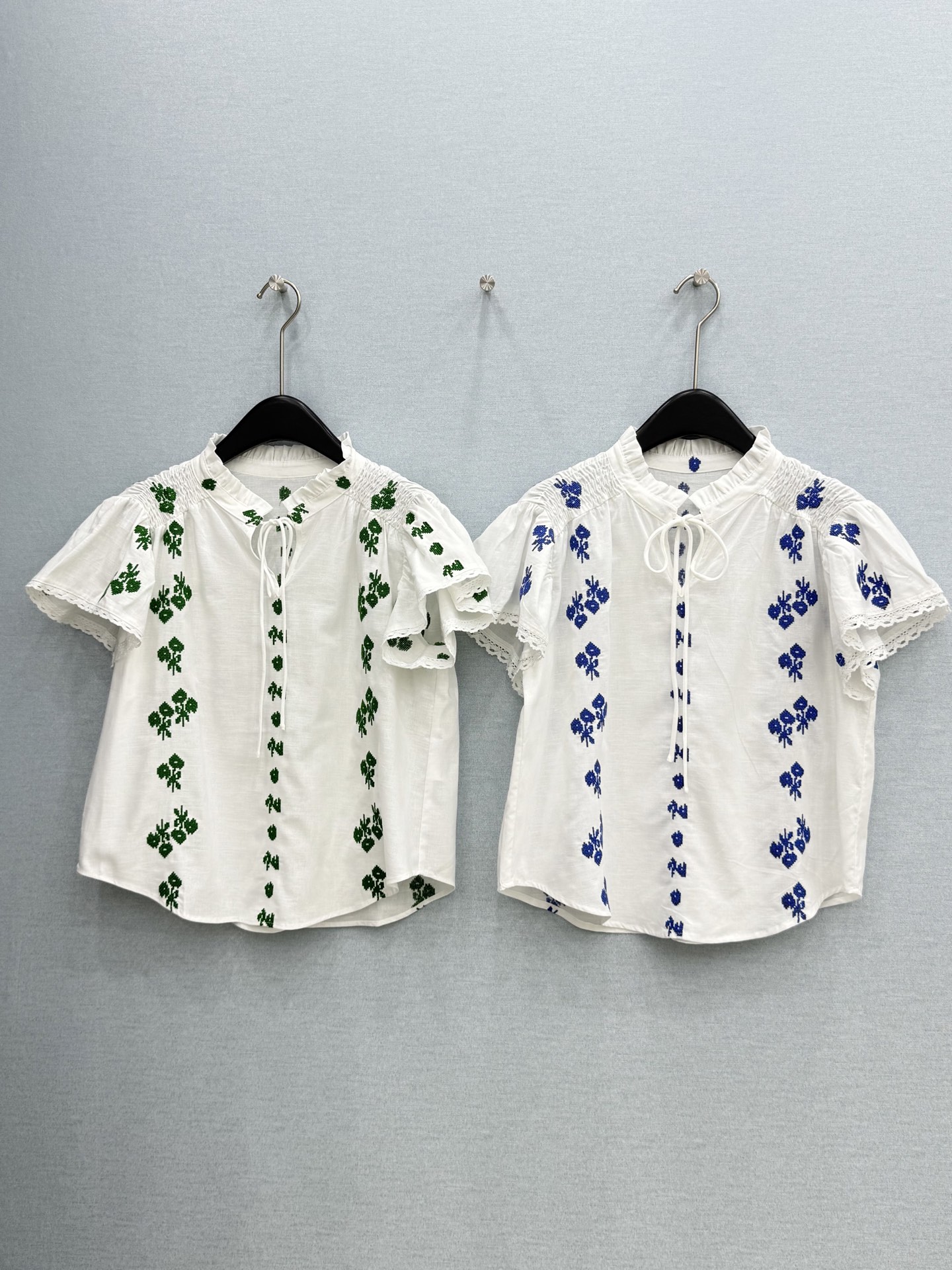 🛒𝐍𝐄𝐖 · 𝟐𝟎𝟐6/爆款现货原单品质  小众*｜2026新品系带蕾丝拼接刺绣衬衫精致版型，高级肌理细