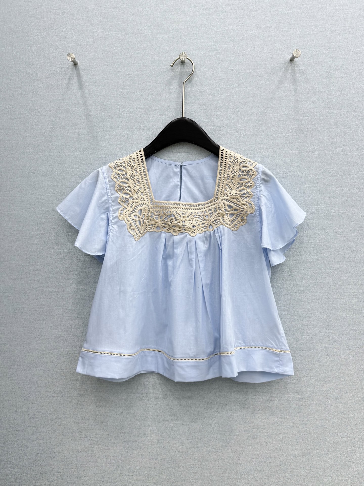 🛒𝐍𝐄𝐖 · 𝟐𝟎𝟐6/爆款现货原单品质  小众*｜2026新品水溶拼接珊瑚绣衬衫精致版型，高级肌理细腻