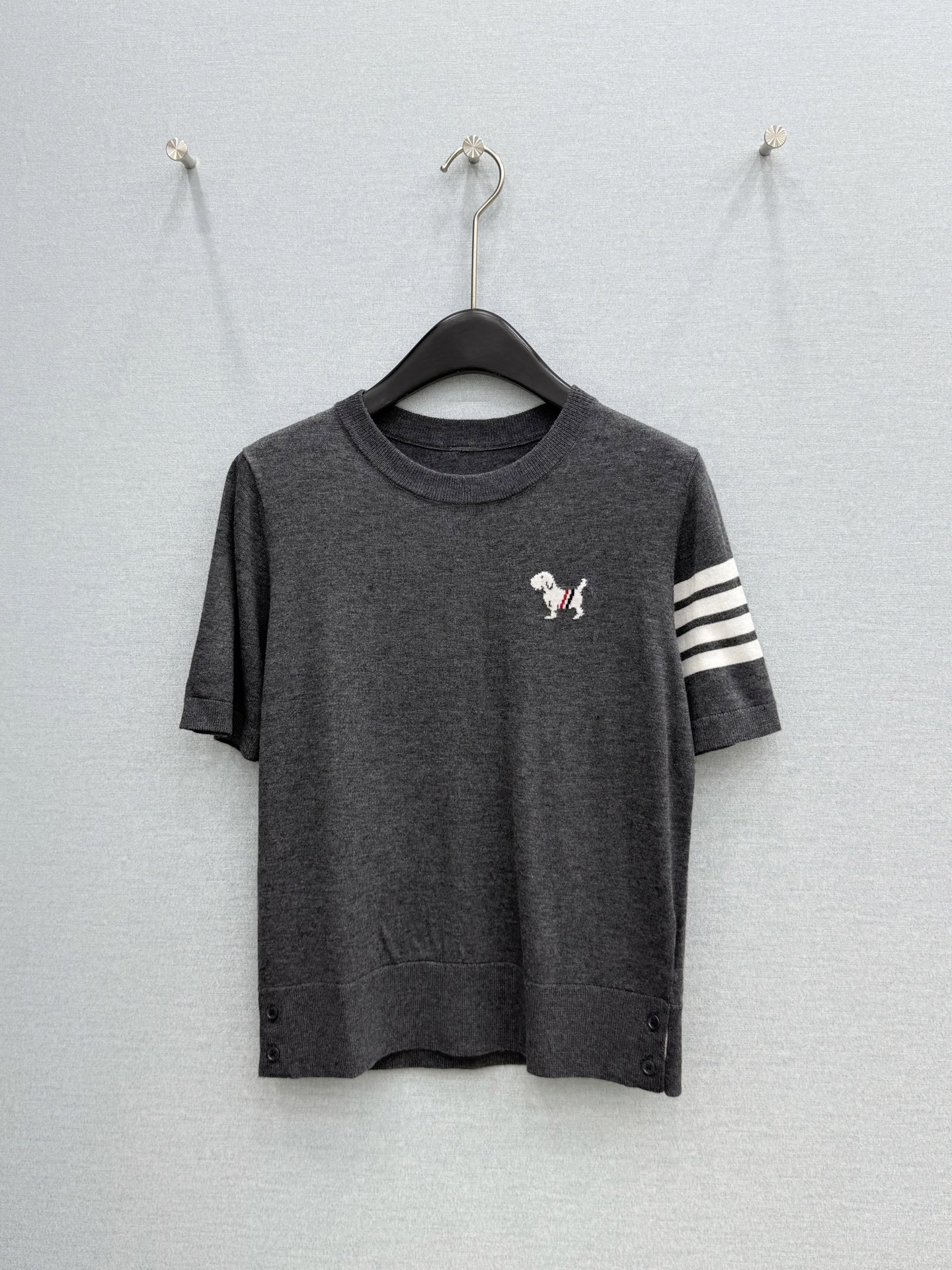 🛒𝐍𝐄𝐖 · 𝟐𝟎𝟐6/爆款现货原单品质  Tb｜26新品小马针织衫王炸单品，精致常规版型上身巨显瘦！定