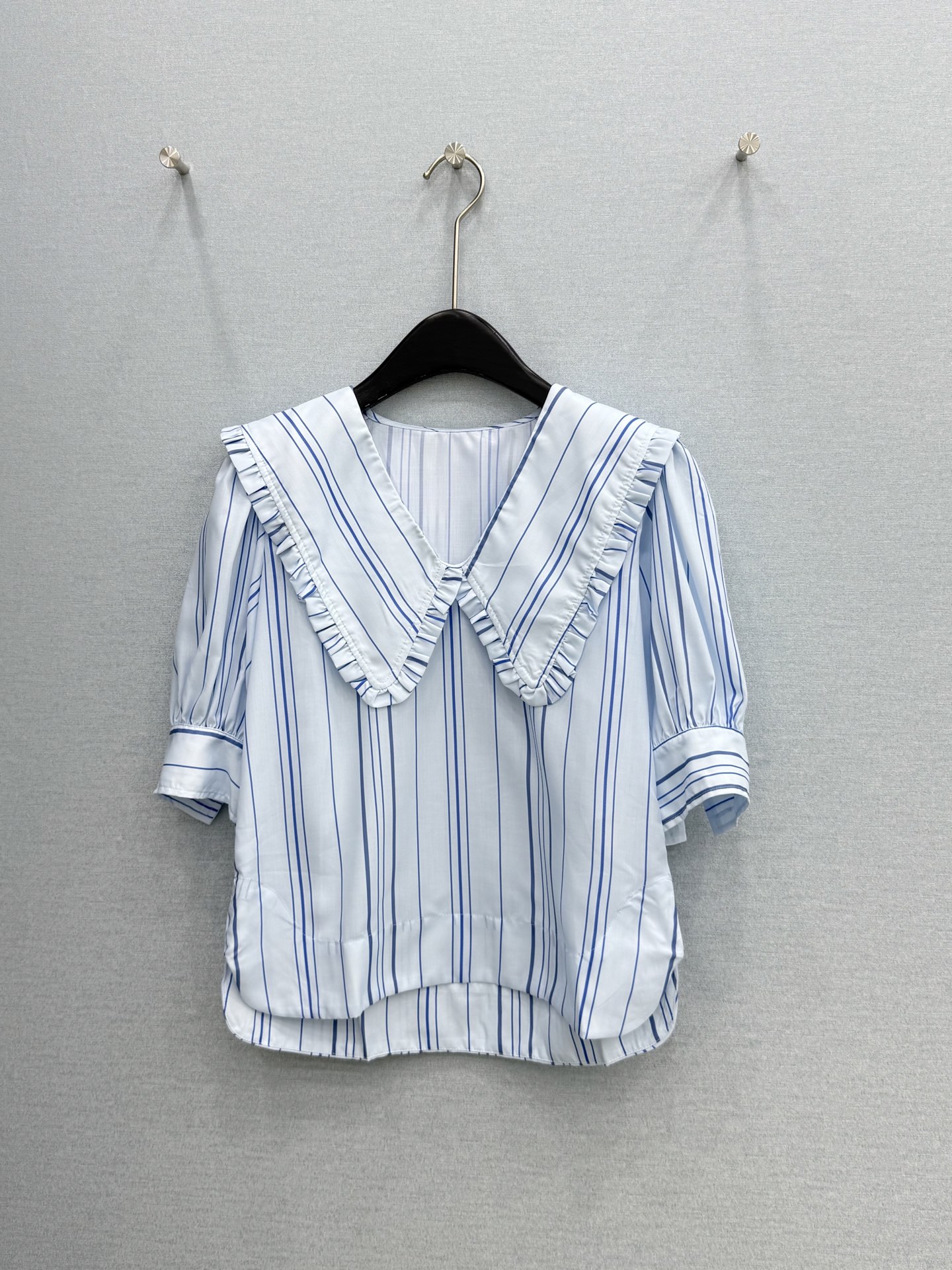 🛒𝐍𝐄𝐖 · 𝟐𝟎𝟐6/爆款现货原单品质  小众*｜2026新品娃娃领条纹衬衫精致版型，高级肌理细腻 极