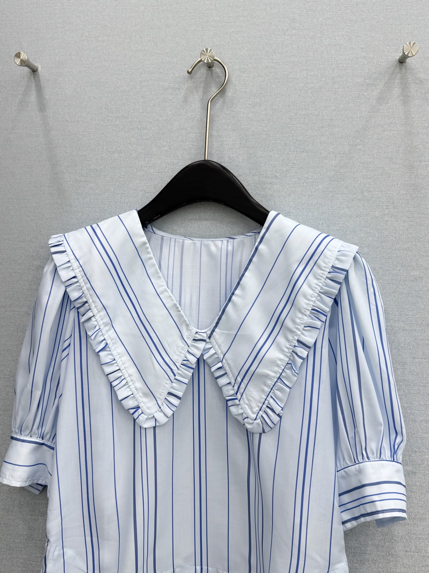 🛒𝐍𝐄𝐖 · 𝟐𝟎𝟐6/爆款现货原单品质  小众*｜2026新品娃娃领条纹衬衫精致版型，高级肌理细腻 极
