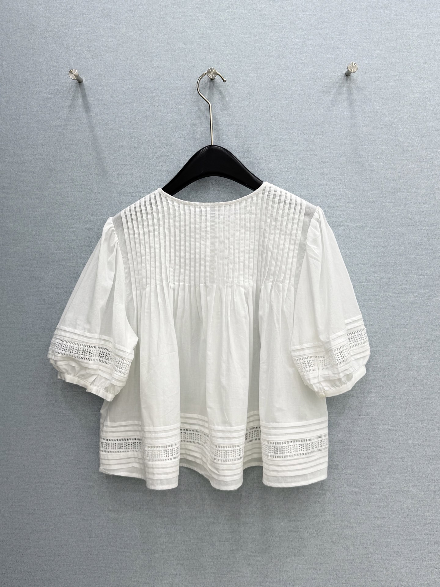 🛒𝐍𝐄𝐖 · 𝟐𝟎𝟐6/爆款现货原单品质 拉夫*｜2026新品排扣打条刺绣衬衫精致版型，高级肌理细腻 极