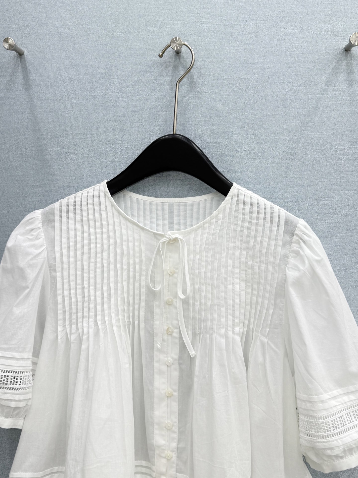 🛒𝐍𝐄𝐖 · 𝟐𝟎𝟐6/爆款现货原单品质 拉夫*｜2026新品排扣打条刺绣衬衫精致版型，高级肌理细腻 极