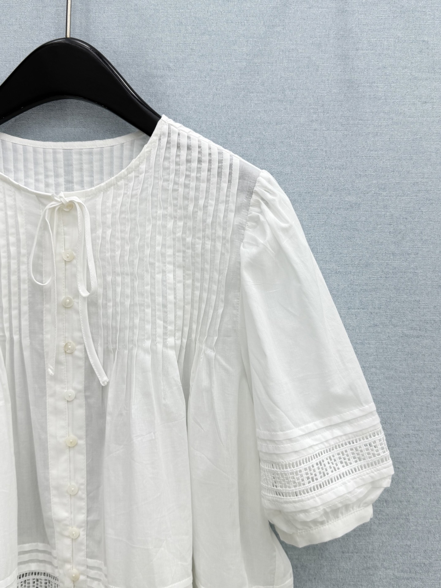 🛒𝐍𝐄𝐖 · 𝟐𝟎𝟐6/爆款现货原单品质 拉夫*｜2026新品排扣打条刺绣衬衫精致版型，高级肌理细腻 极