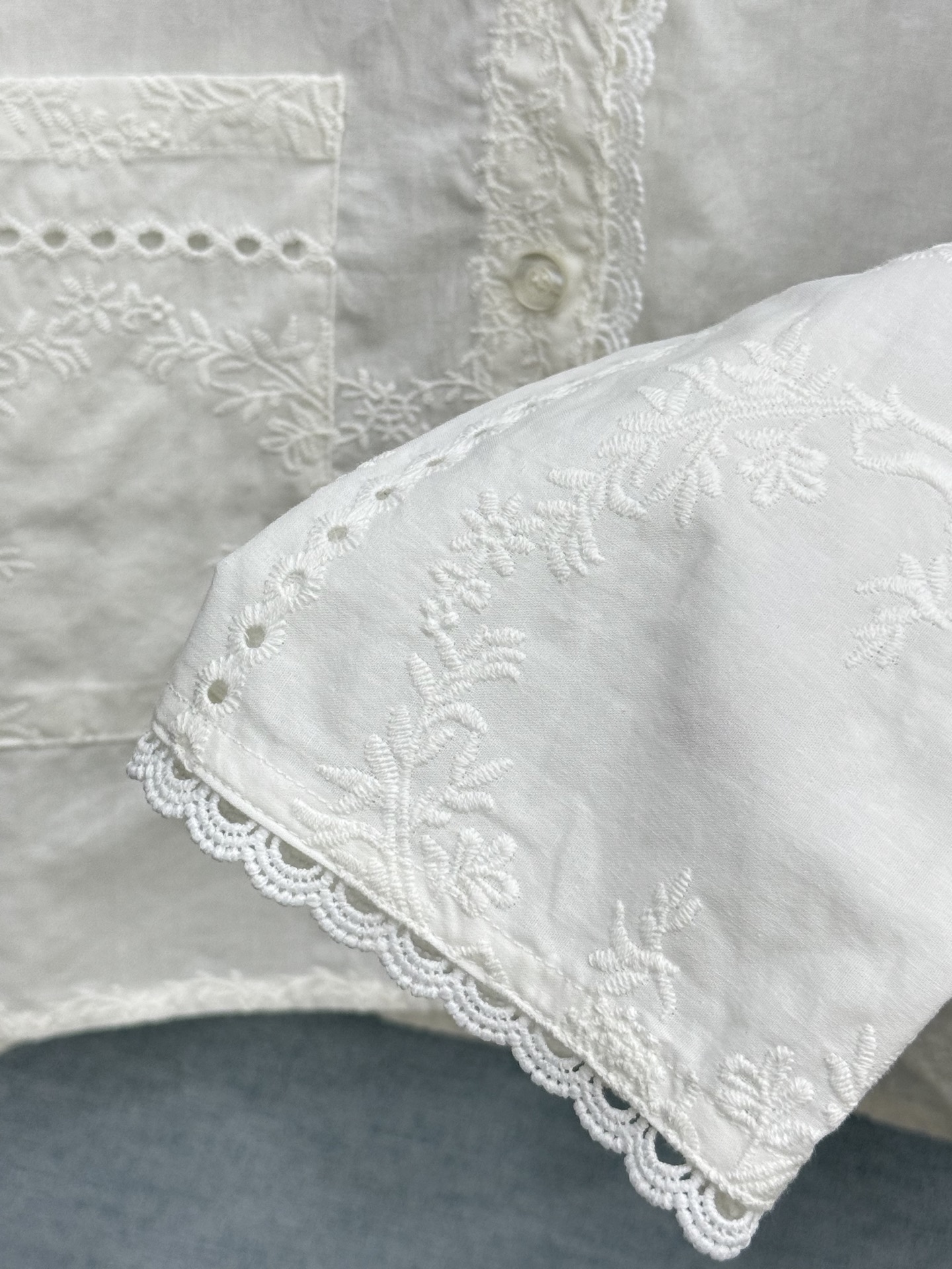 🛒𝐍𝐄𝐖 · 𝟐𝟎𝟐6/爆款现货原单品质  小众*｜2026新品镂空水溶刺绣衬衫  系列款精致版型，高端